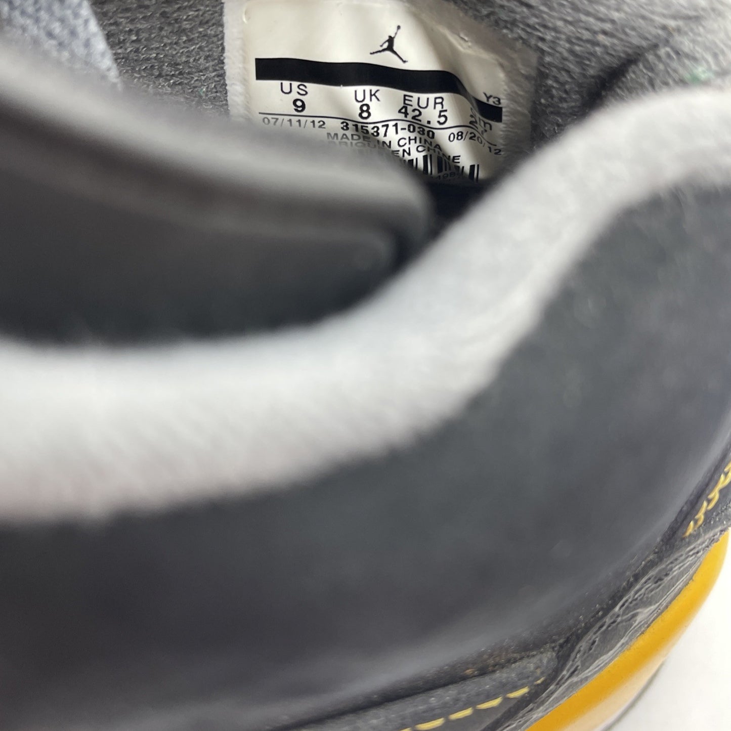 Size 9 - Jordan Spizike Black University Gold Yellow Suede (315371-030)
