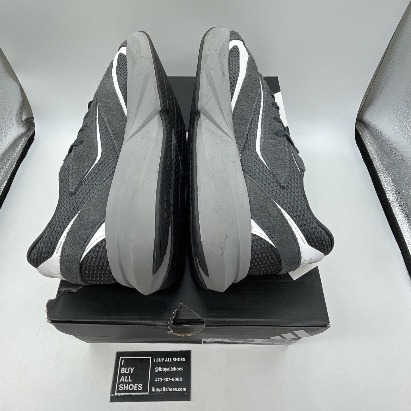 Size 9.5 - adidas Lightblaze Carbon (JQ9972)