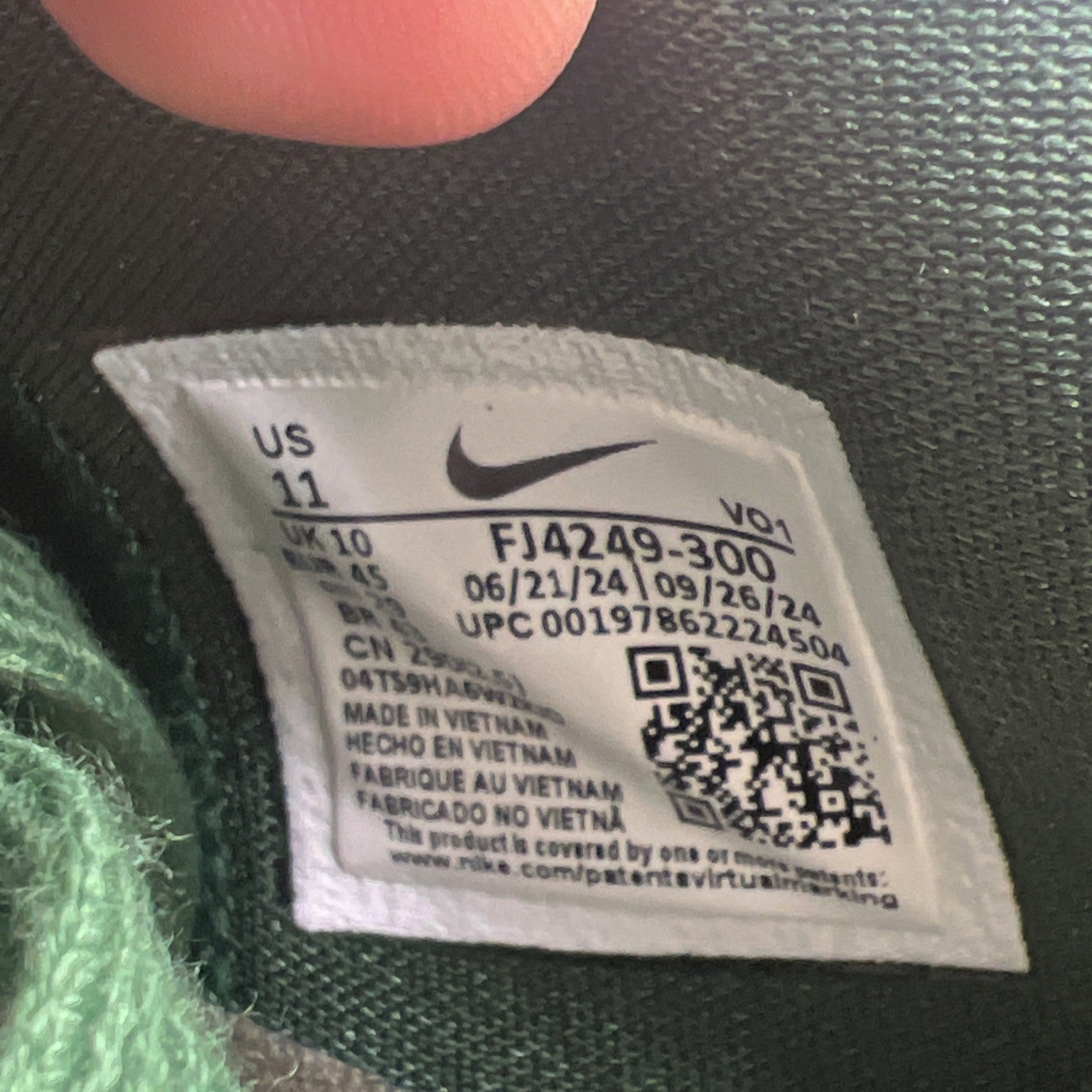 Size 11 - Nike Book 1 (FJ4249 300) Sneaker Trainer Green