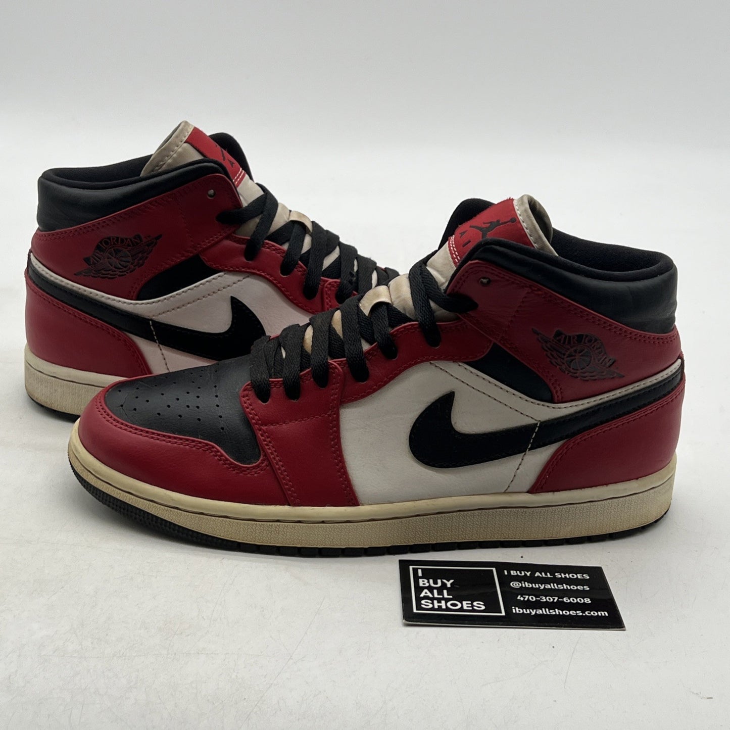 Size 8.5 - Air Jordan 1 Mid Chicago Black Toe 2020 (554624-069)