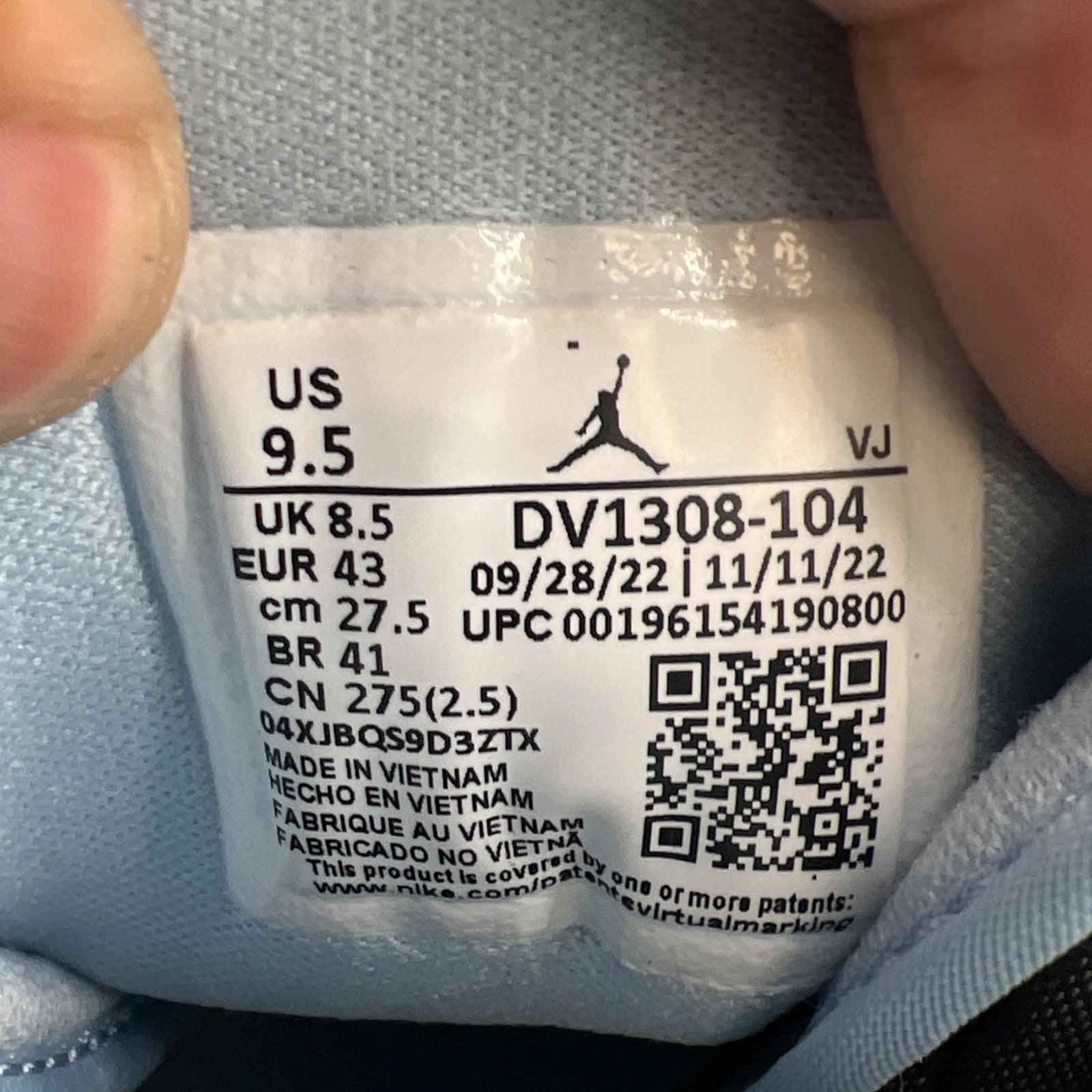 Size 9.5 - Air Jordan 1 Mid SE White Ice Blue (DV1308-104)