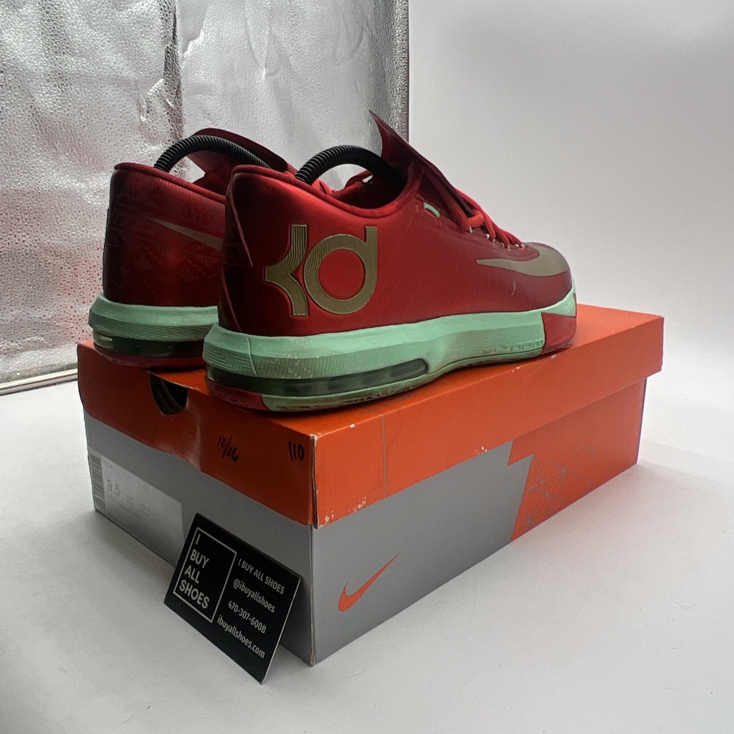 Size 9.5 - Nike KD 6 Christmas - (599424-601)