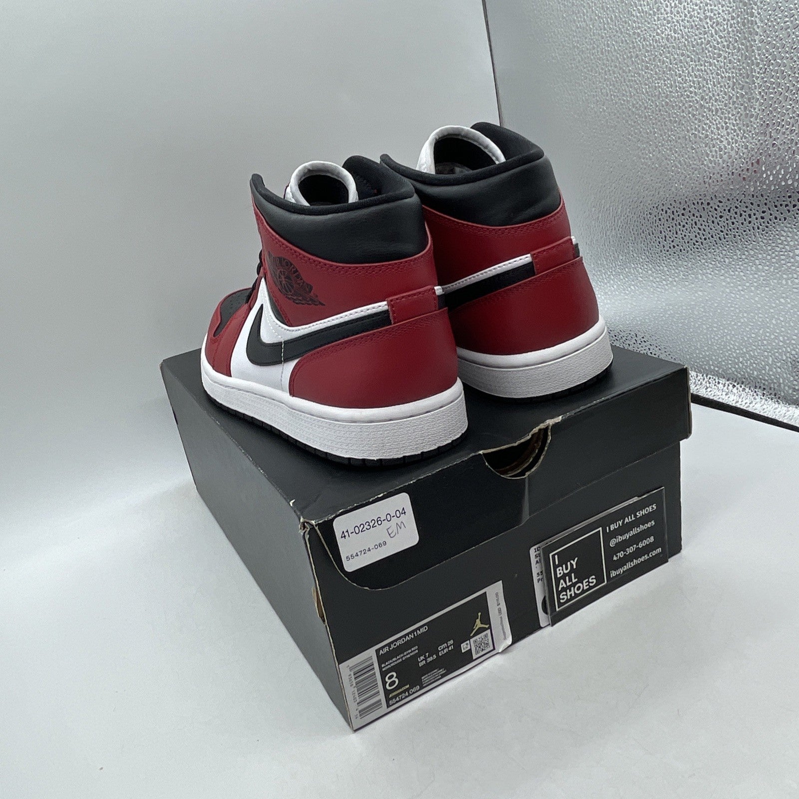 Size 8 - Air Jordan 1 Mid Chicago Black Toe 2020 (554724-069)