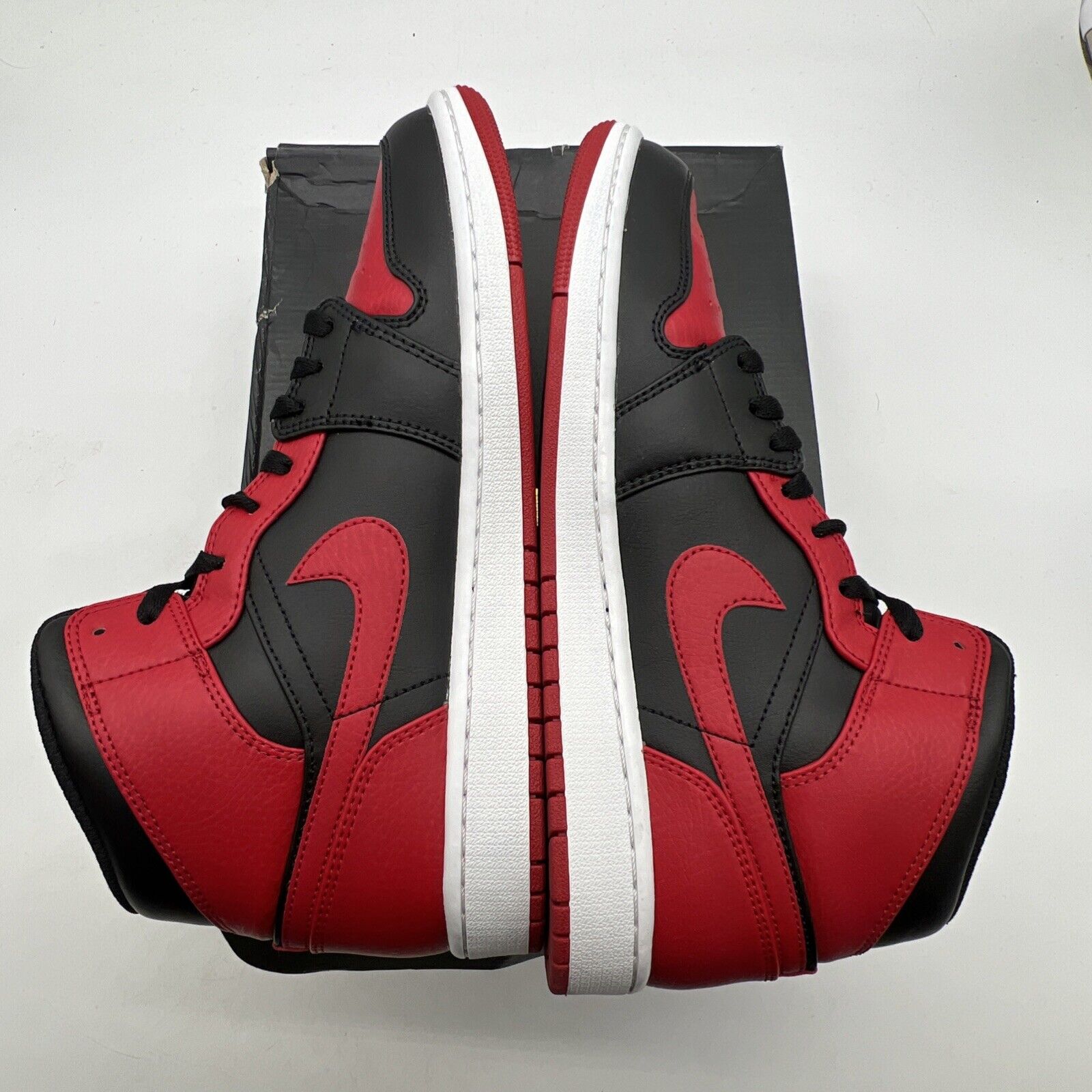 Size 10.5 - Air Jordan 1 Mid Banned 2020 (554724-074)