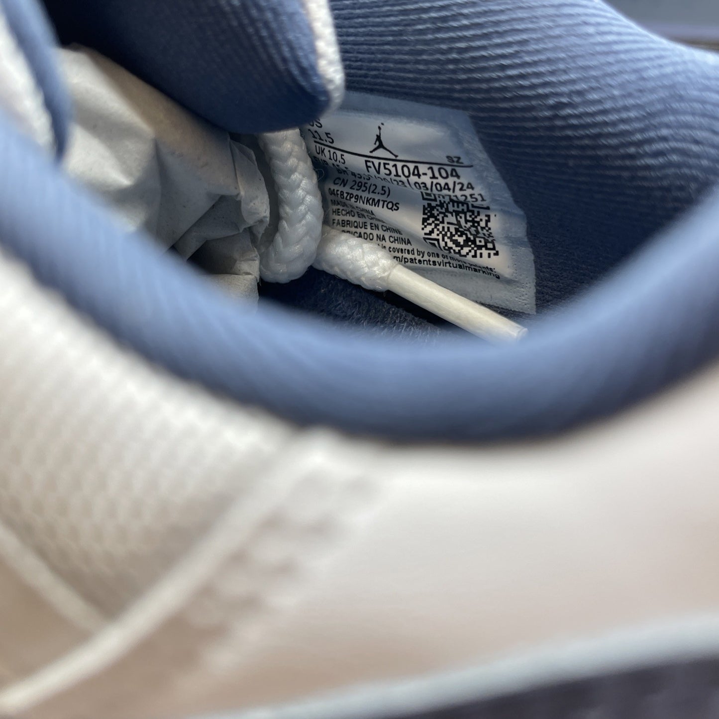 Size 11.5 - Air Jordan 11 Retro Low Diffused Blue White Leather (FV5104-104)