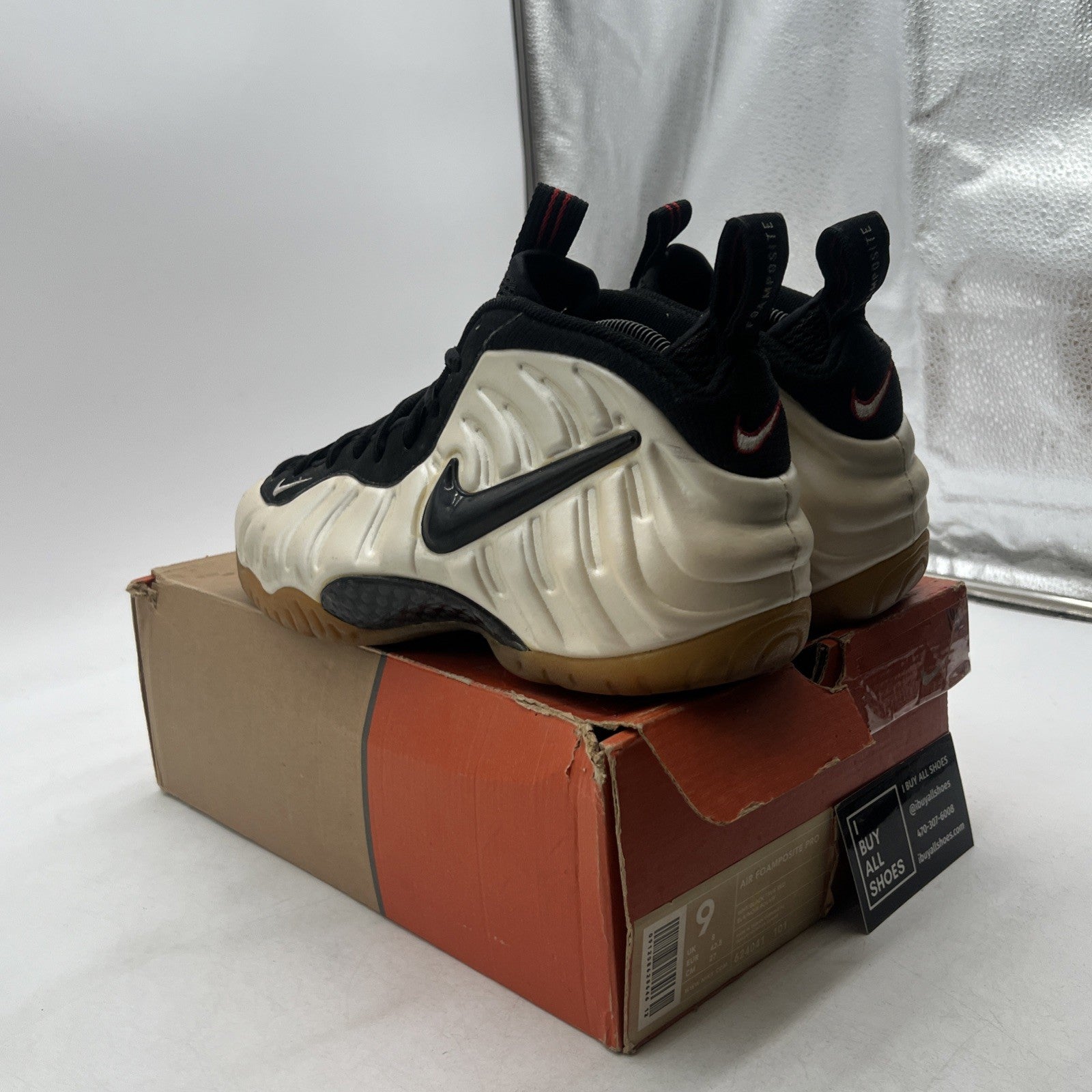 Size 9 - Nike Air Foamposite Pro 2002 Pearl (624041-101)