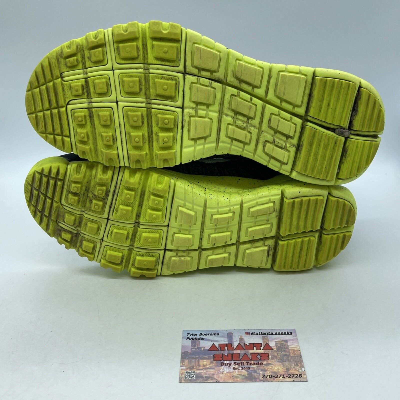 Size 9.5 - Nike Flyknit Trainer Chukka FSB Black Volt Neon Yellow (625009-017)