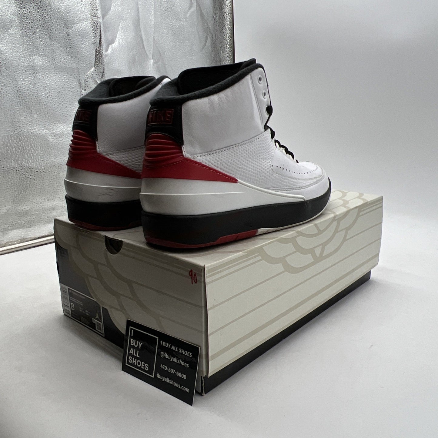 Size 8 - Air Jordan 2 Retro Mid Chicago (DX2454-106)