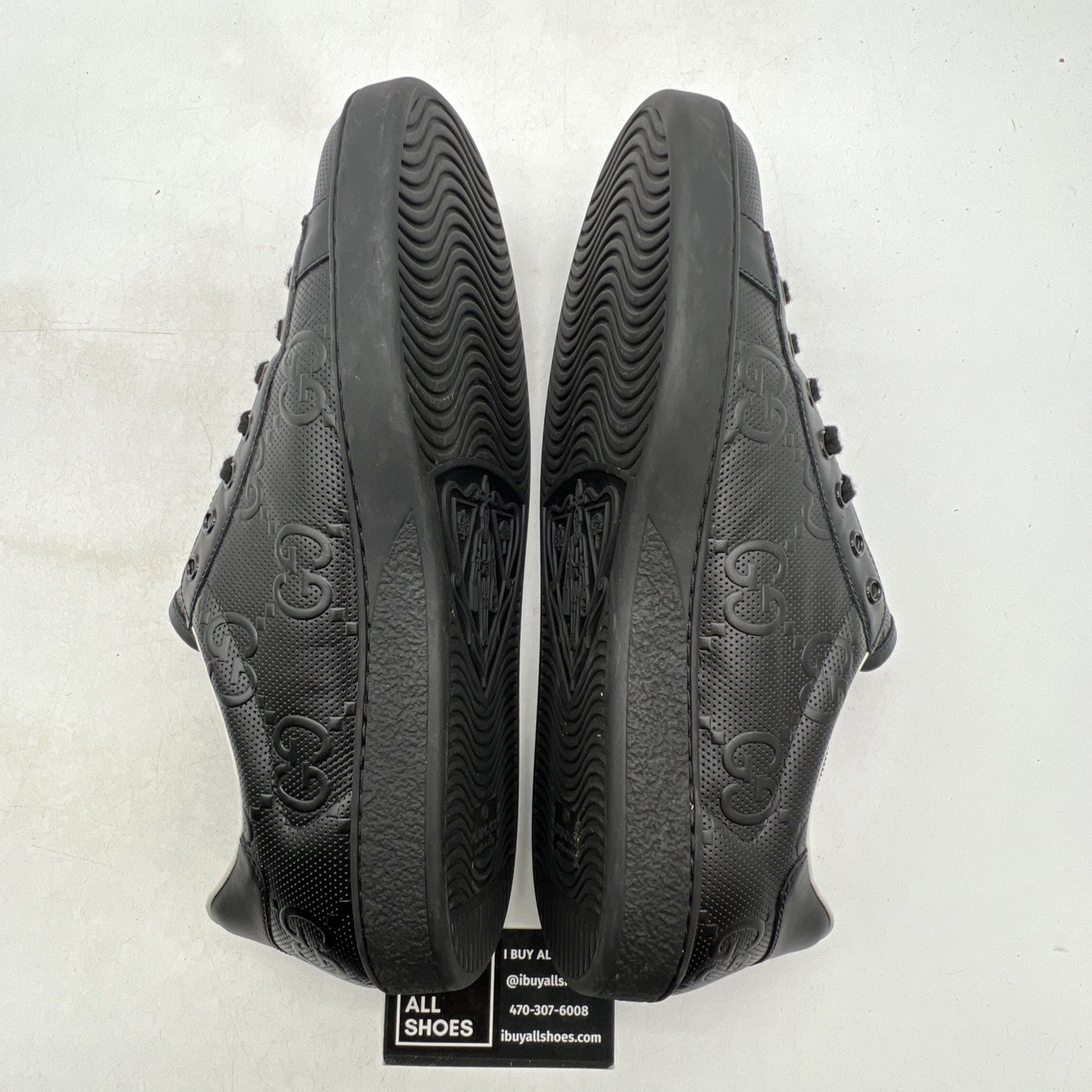 Size 9G - GUCCI ACE MEN'S BLACK LEATHER LOGO EMBOSSED SNEAKERS