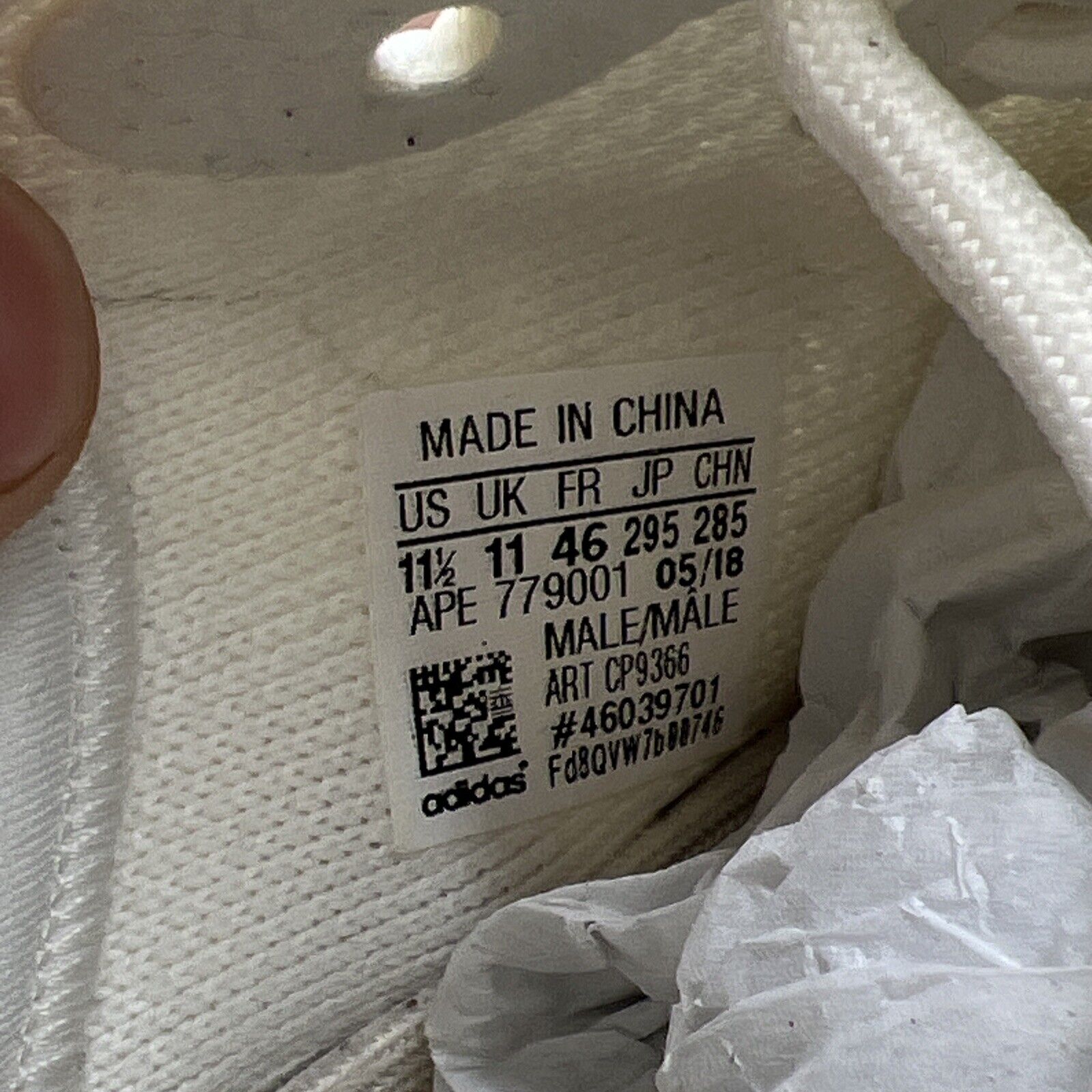 Size 11.5 - adidas Yeezy Boost 350 V2 Low Cream White / Triple White (CP9366)