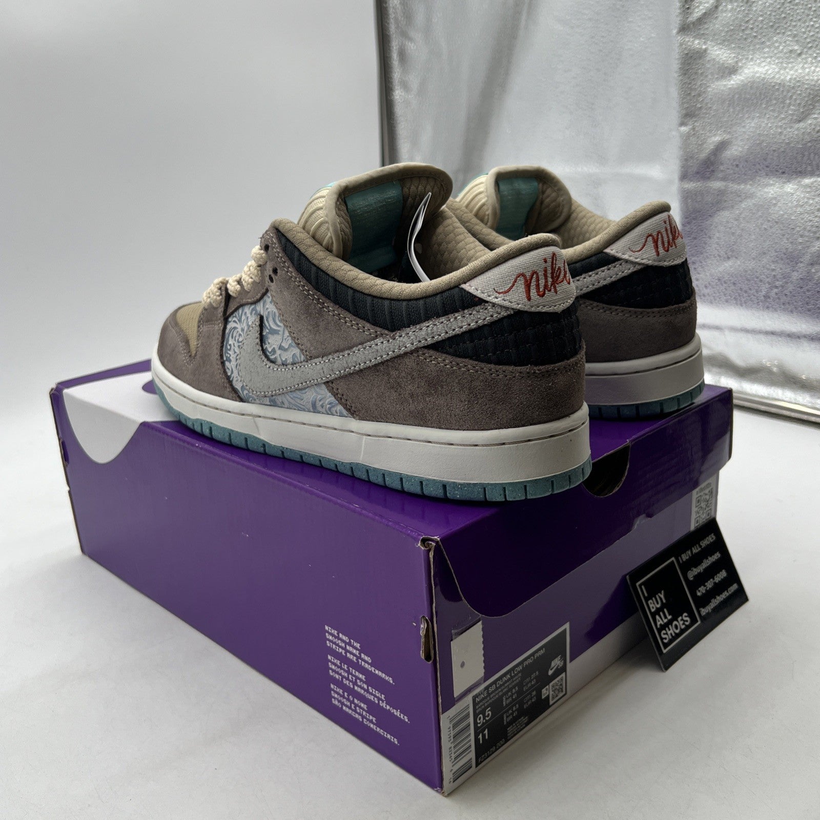 Size 9.5 - Nike Dunk SB Low Big Money Savings (FZ3129-200)