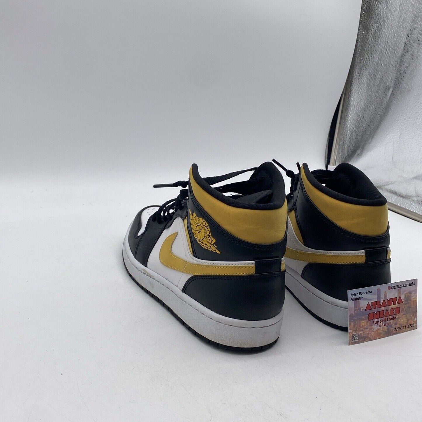 Size 9 - Air Jordan 1 Mid Black University Gold