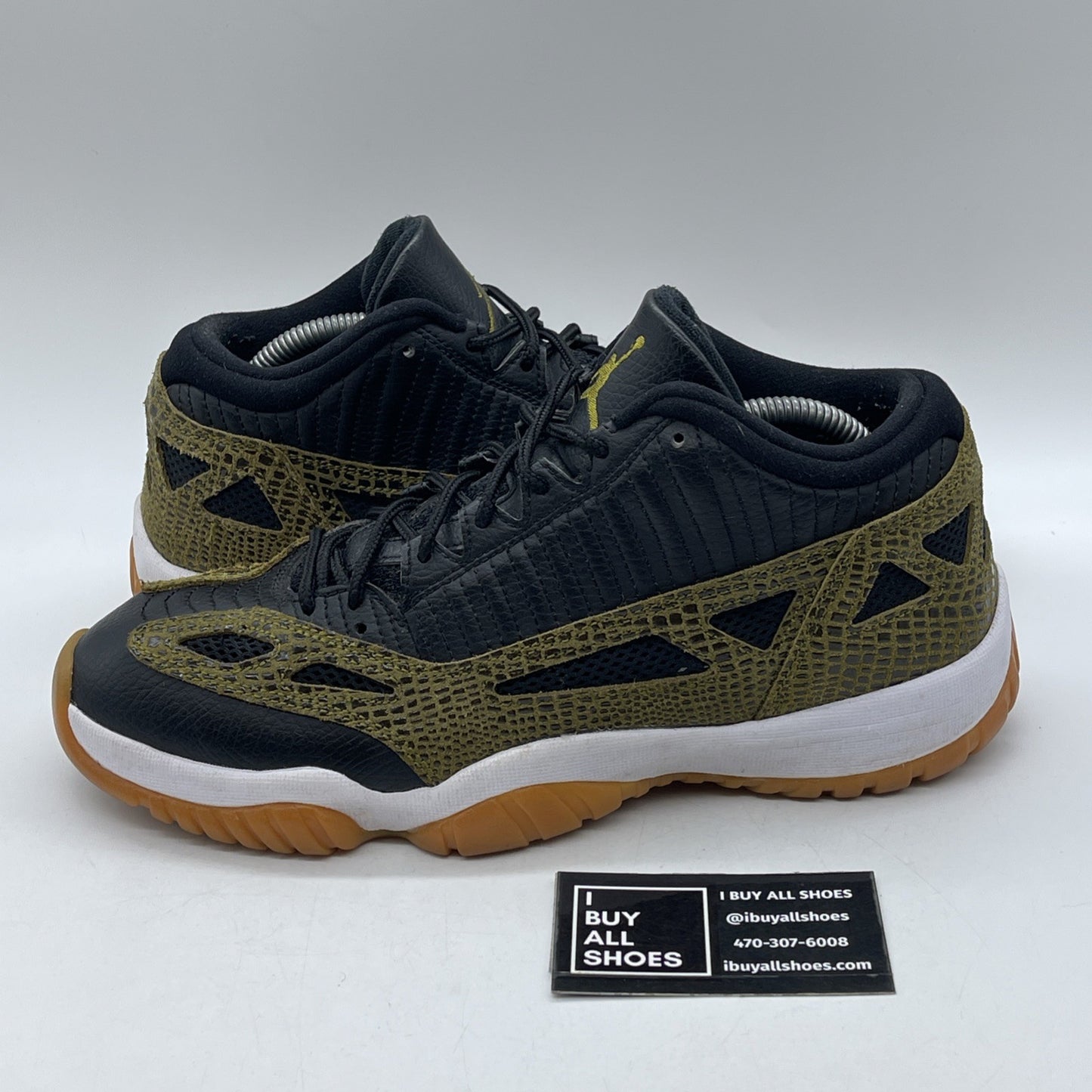 Size 9.5 - Air Jordan 11 IE Low Croc (306008-013)