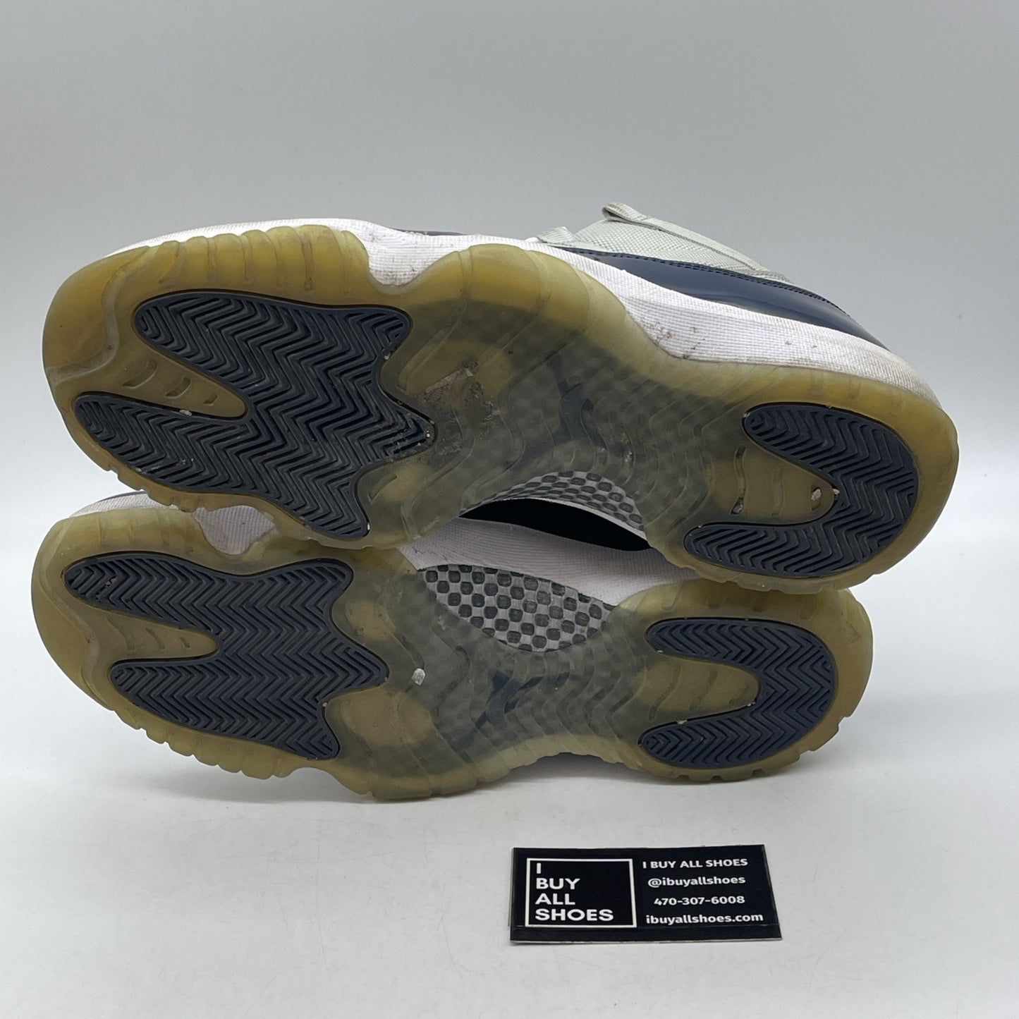 Size 10.5 - Air Jordan 11 Retro Low Georgetown (528895-007)