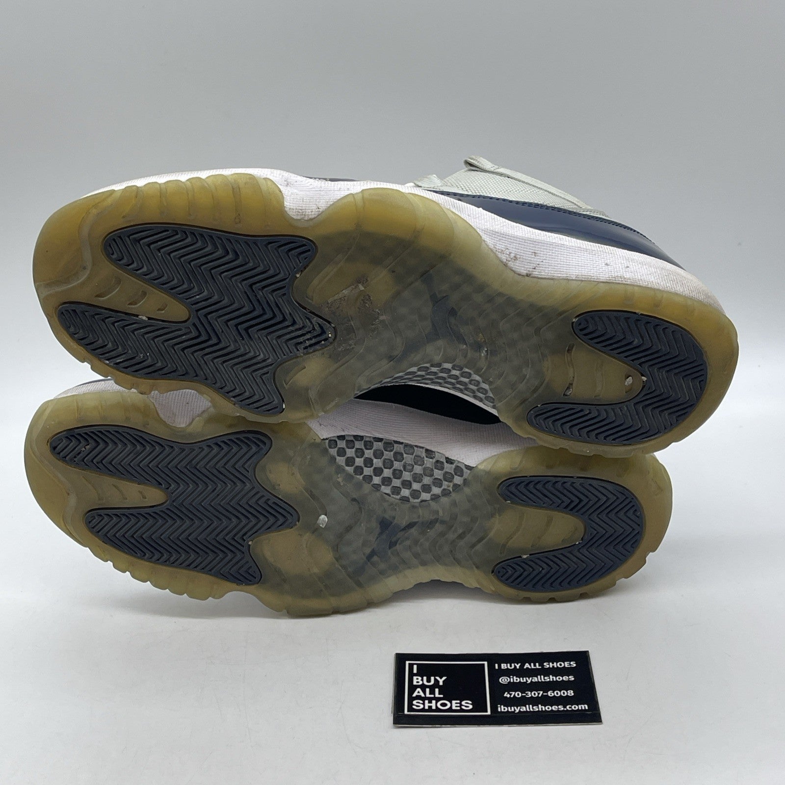 Size 10.5 - Air Jordan 11 Retro Low Georgetown (528895-007)