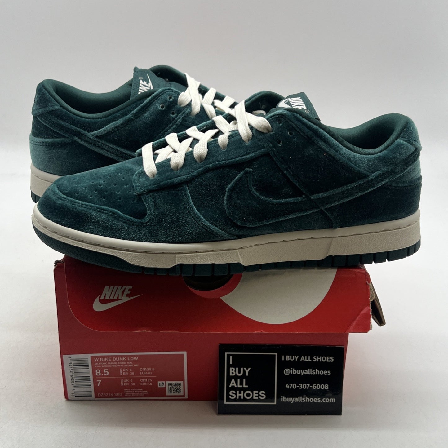 Size 8.5 - Nike Dunk Low Green Velvet W (DZ5224-300)