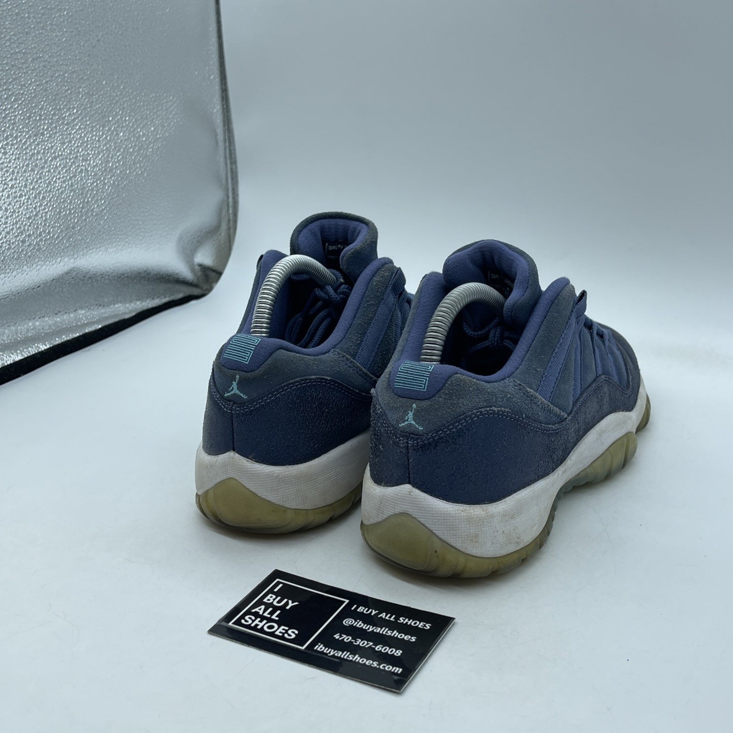 Size 6.5Y (GS) - Jordan 11 Retro Mid Blue Moon Suede (580521-408)