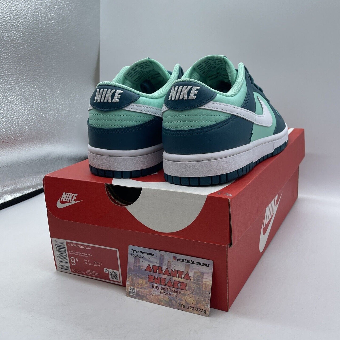 Size 9.5 - Nike Dunk Low Geode Teal Blue White Leather (DD1503-301)