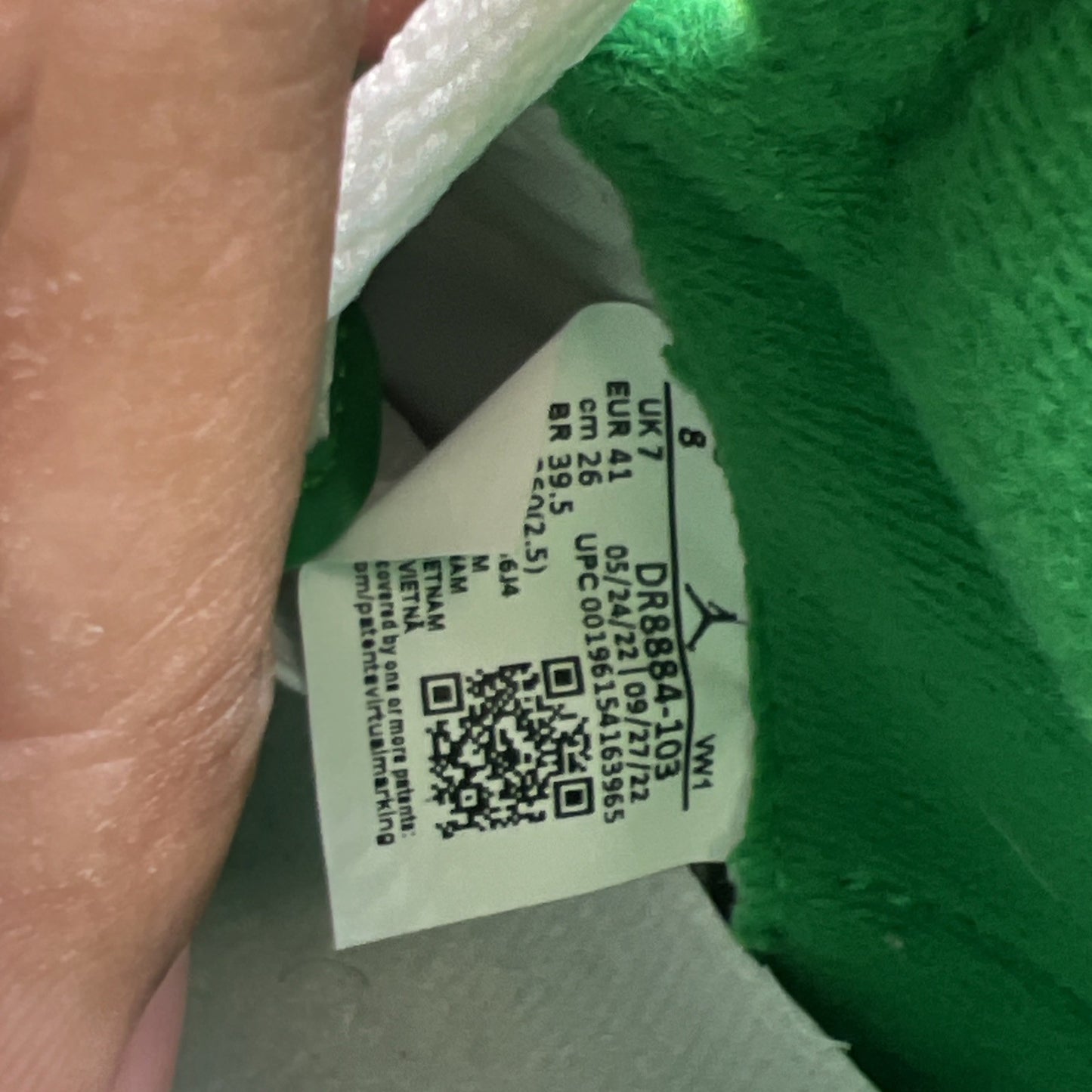 Size 8 - Air Jordan 2 Retro Lucky Green (DR8884-103)