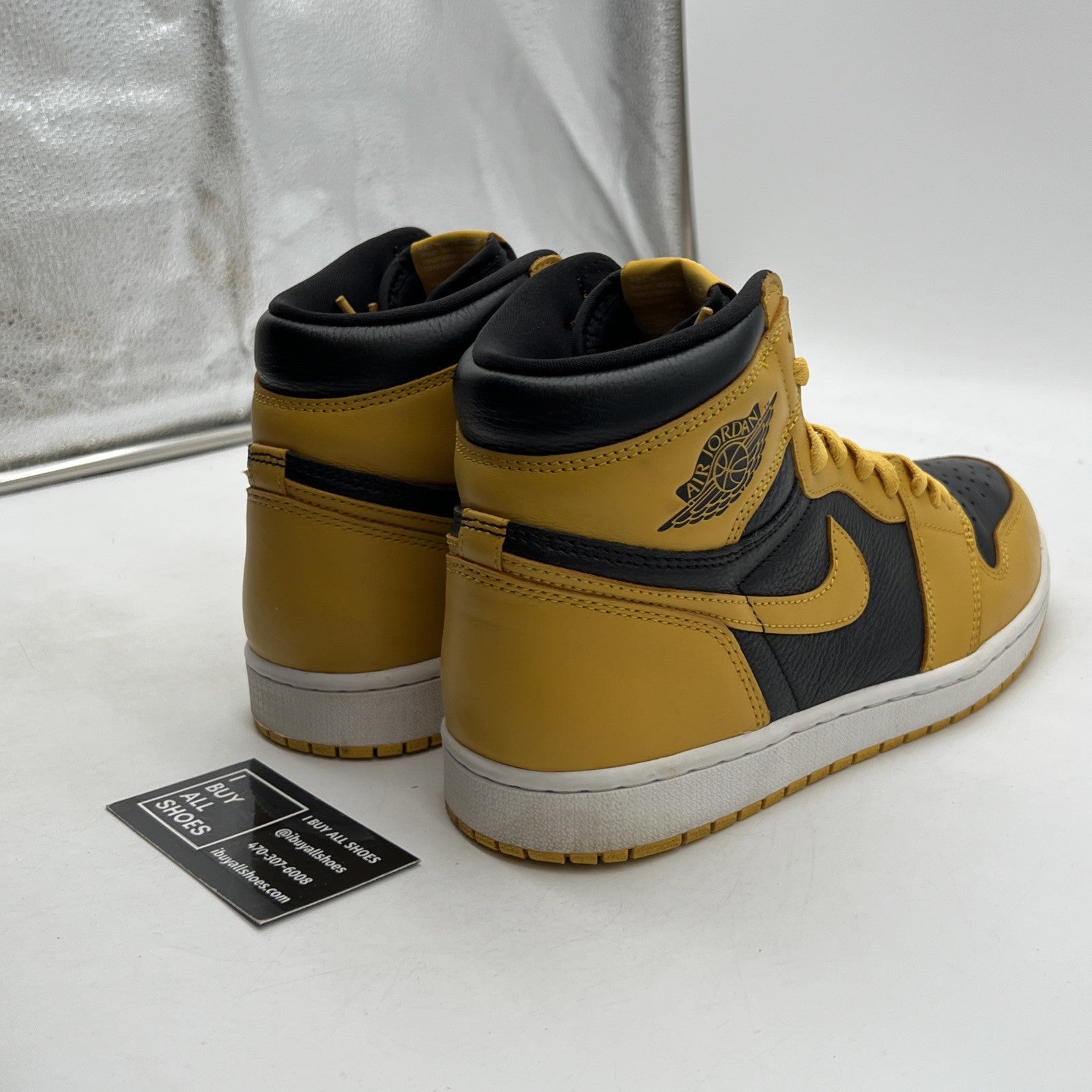 Size 10.5 - Air Jordan 1 Retro OG High Pollen (555088-701)