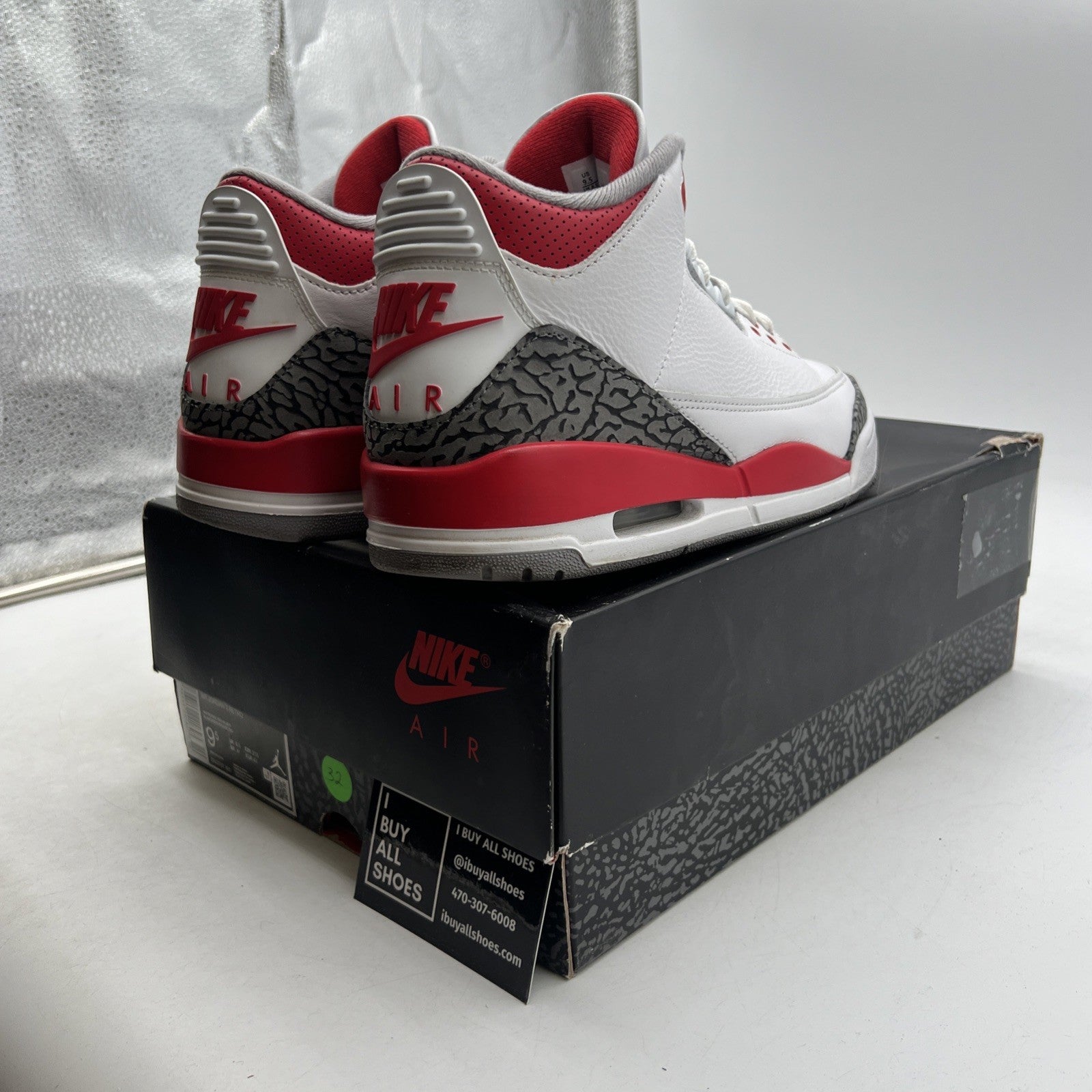 Size 9.5 - Air Jordan 3 Retro Mid Fire Red (DN3707-160)