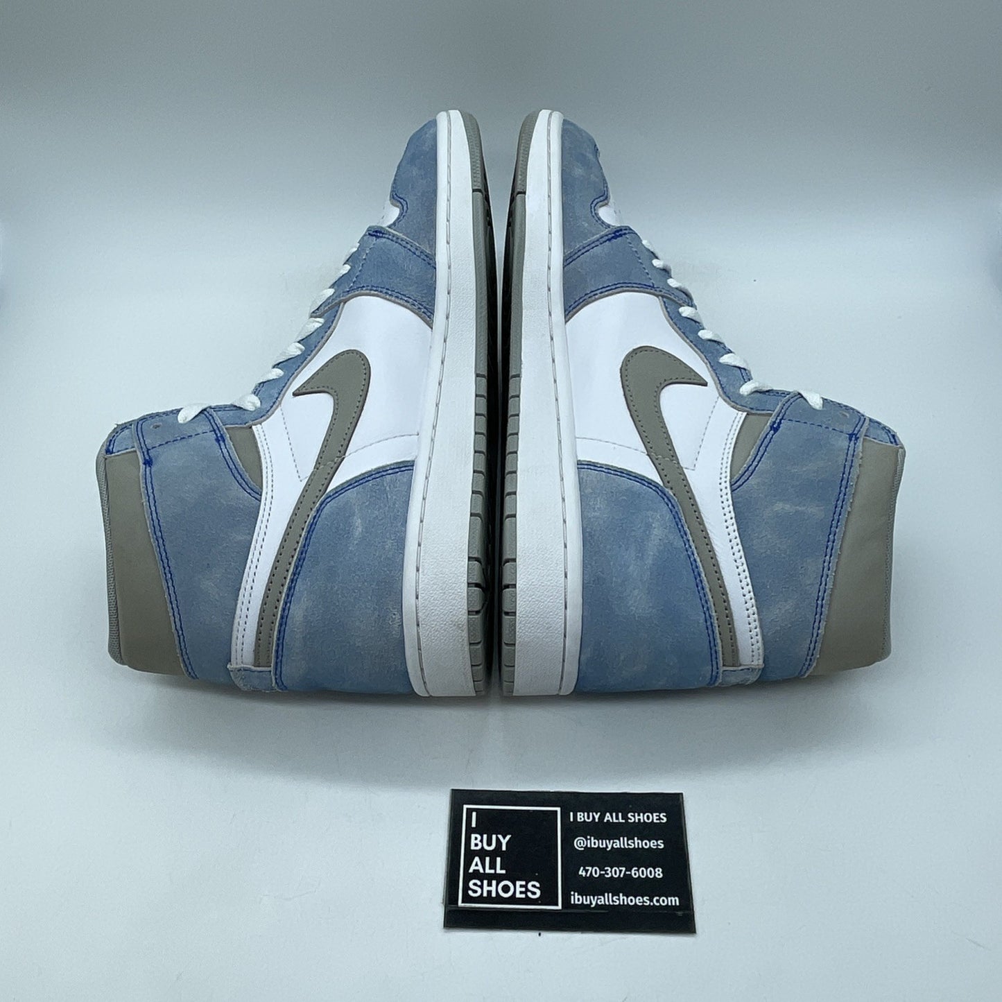 Size 10.5 - Jordan 1 Retro OG High Hyper Royal Blue White Suede (555088-402)