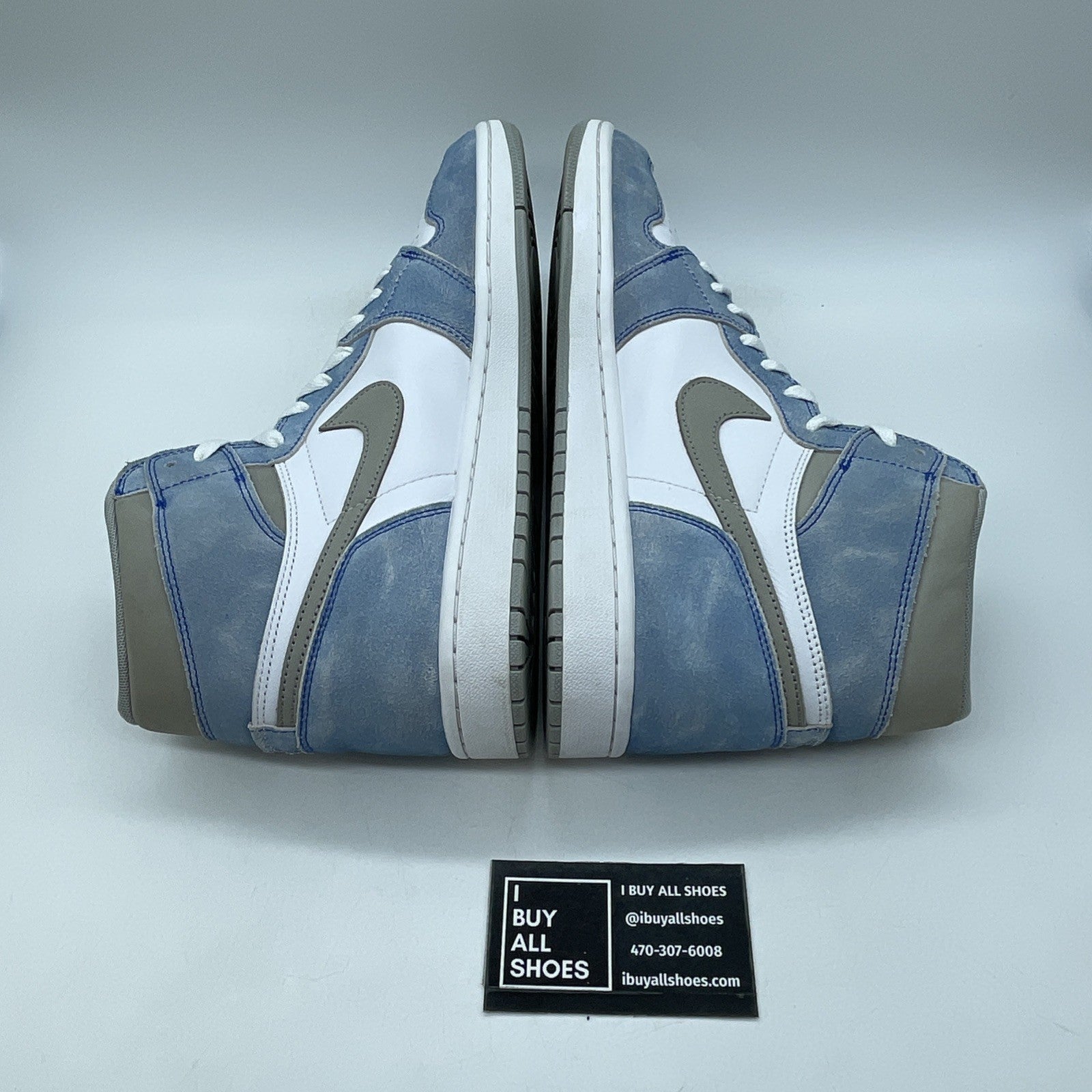 Size 10.5 - Jordan 1 Retro OG High Hyper Royal Blue White Suede (555088-402)
