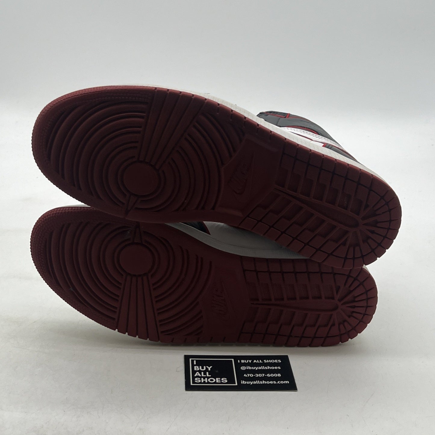 Size 10.5 - Air Jordan 1 Retro High OG Bloodline 2019 (555088-160)