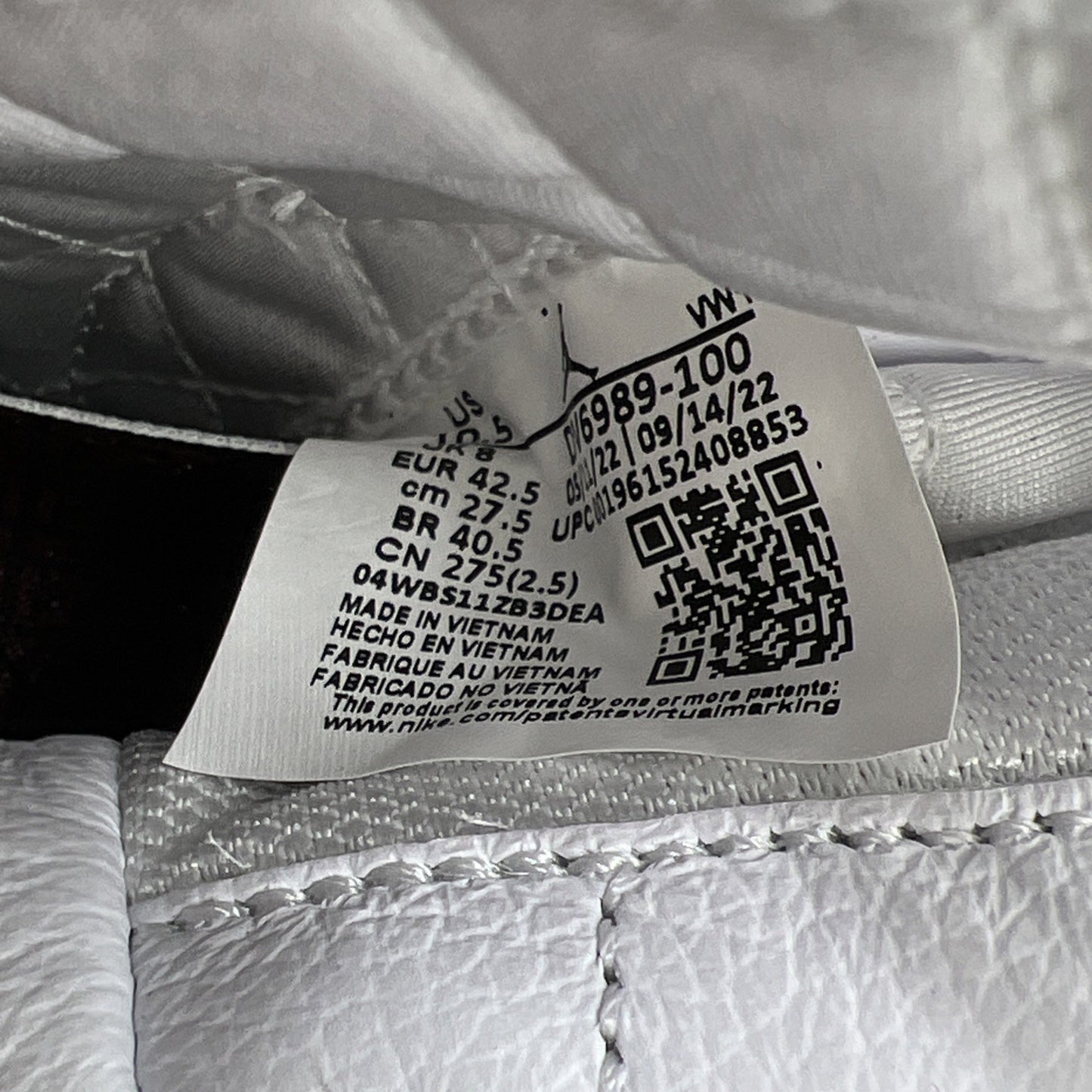 Size 10.5 - Air Jordan 12 Retro SP x A Ma Maniere Mid White W (DV6989-100)