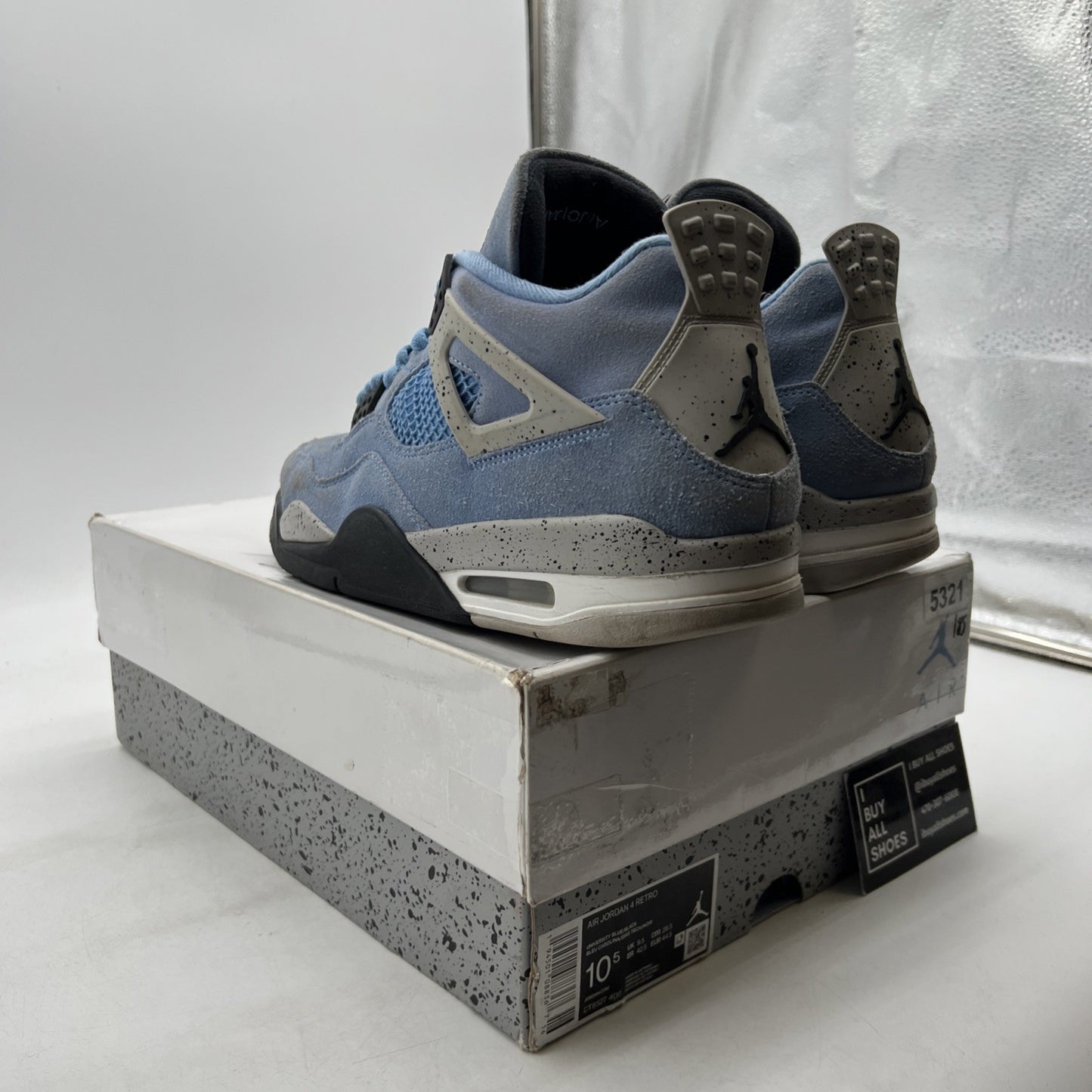 Size 10.5 - Air Jordan 4 Retro Mid University Blue (CT8527-400)