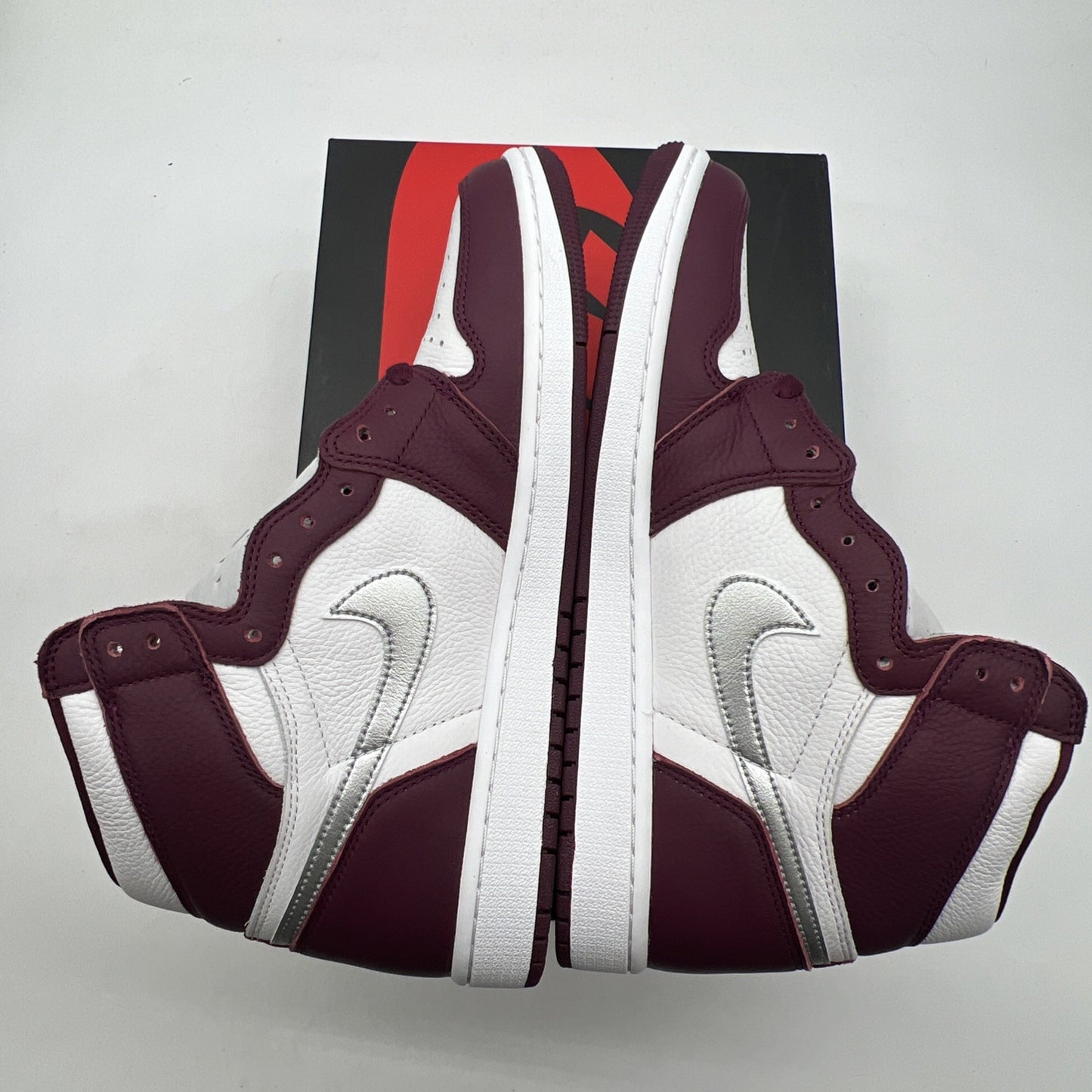 Size 10 - Air Jordan 1 Retro High OG Bordeaux (555088-611)