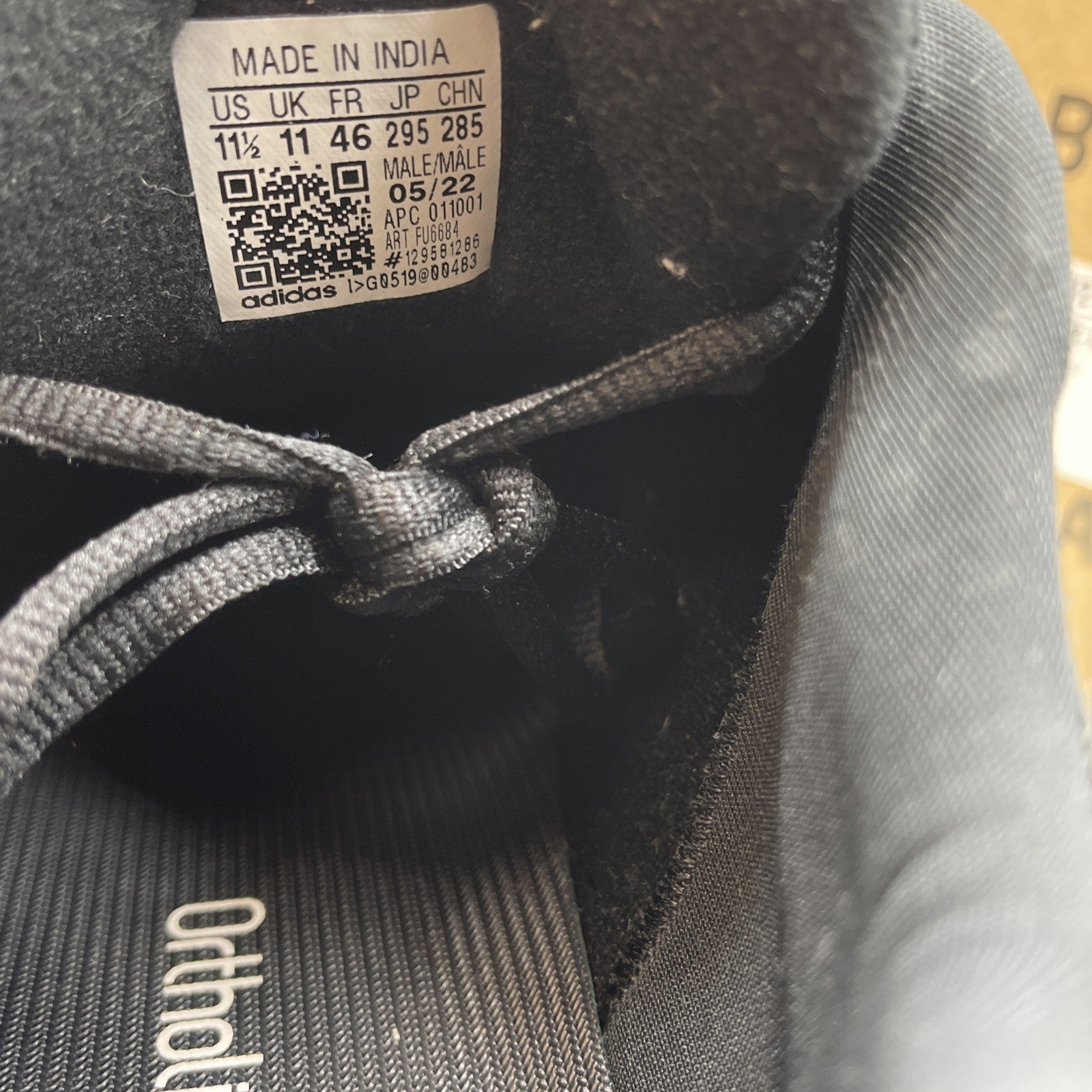 Size 11.5 - adidas Yeezy Boost 700 V2 Vanta (FU6684)