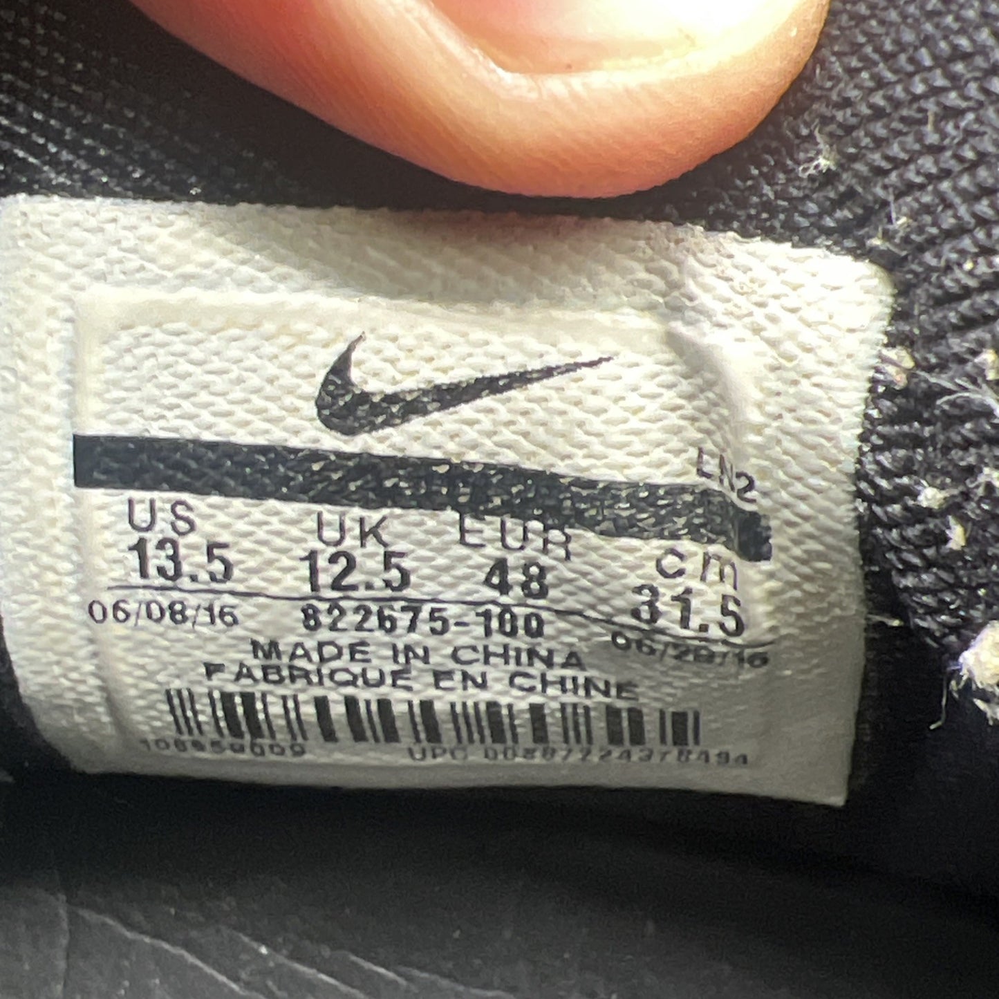 Size 13.5 - Nike Kobe 11 Elite Low Oreo (822675-100)