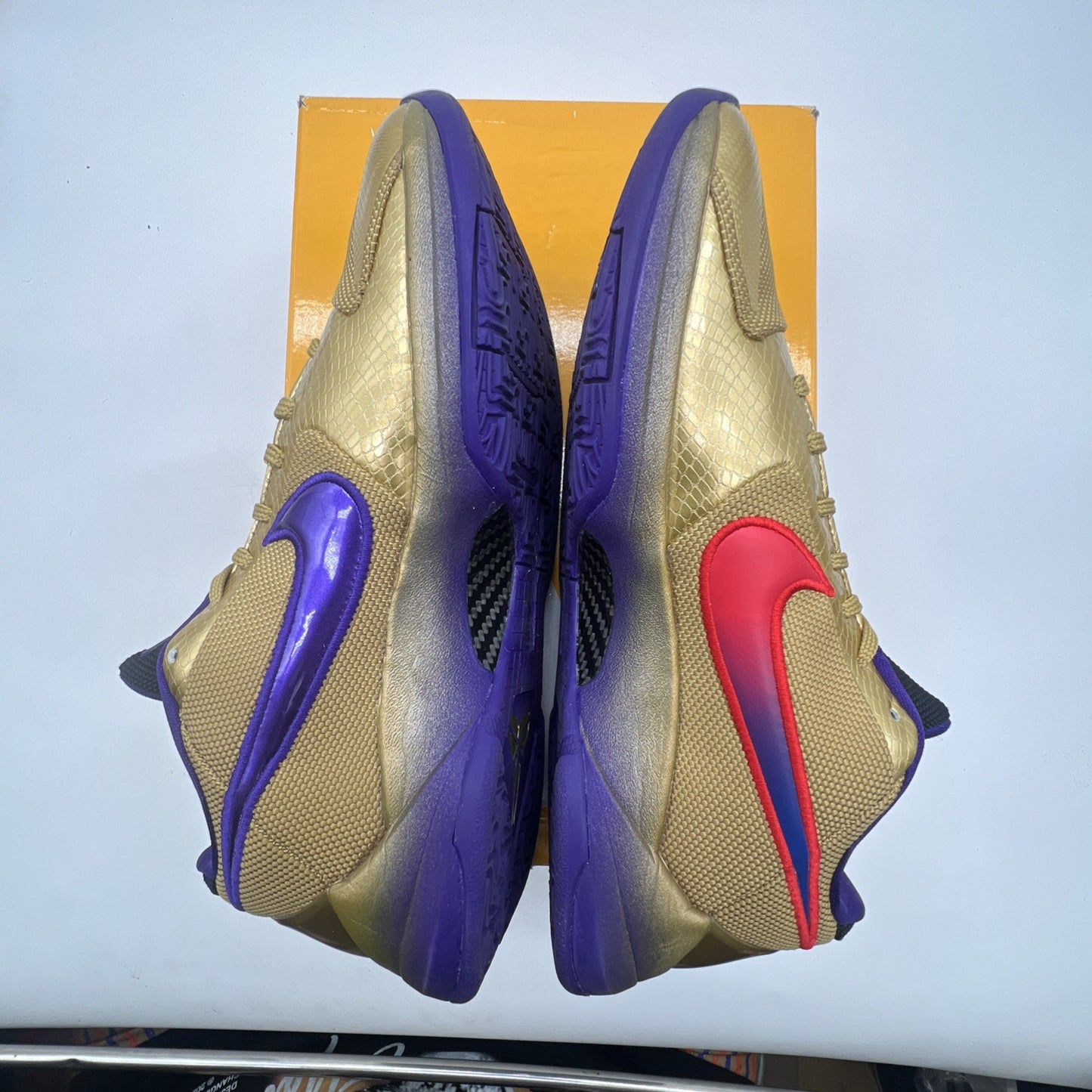 Size 9 - Nike Zoom Kobe 5 Protro x Undefeated Hall Of Fame (DA6809-700)
