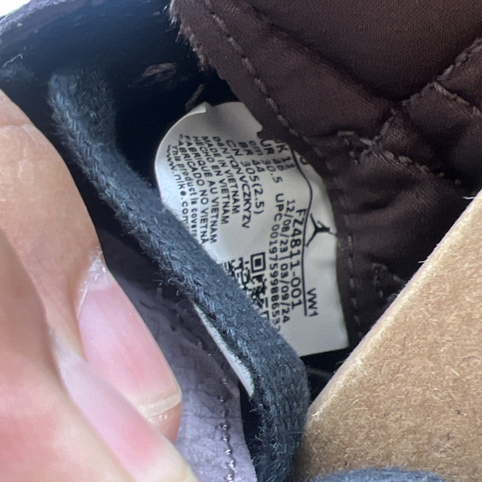 Size 13.5 - A Ma Maniére x Air Jordan 3 Retro While You Were Sleeping W
