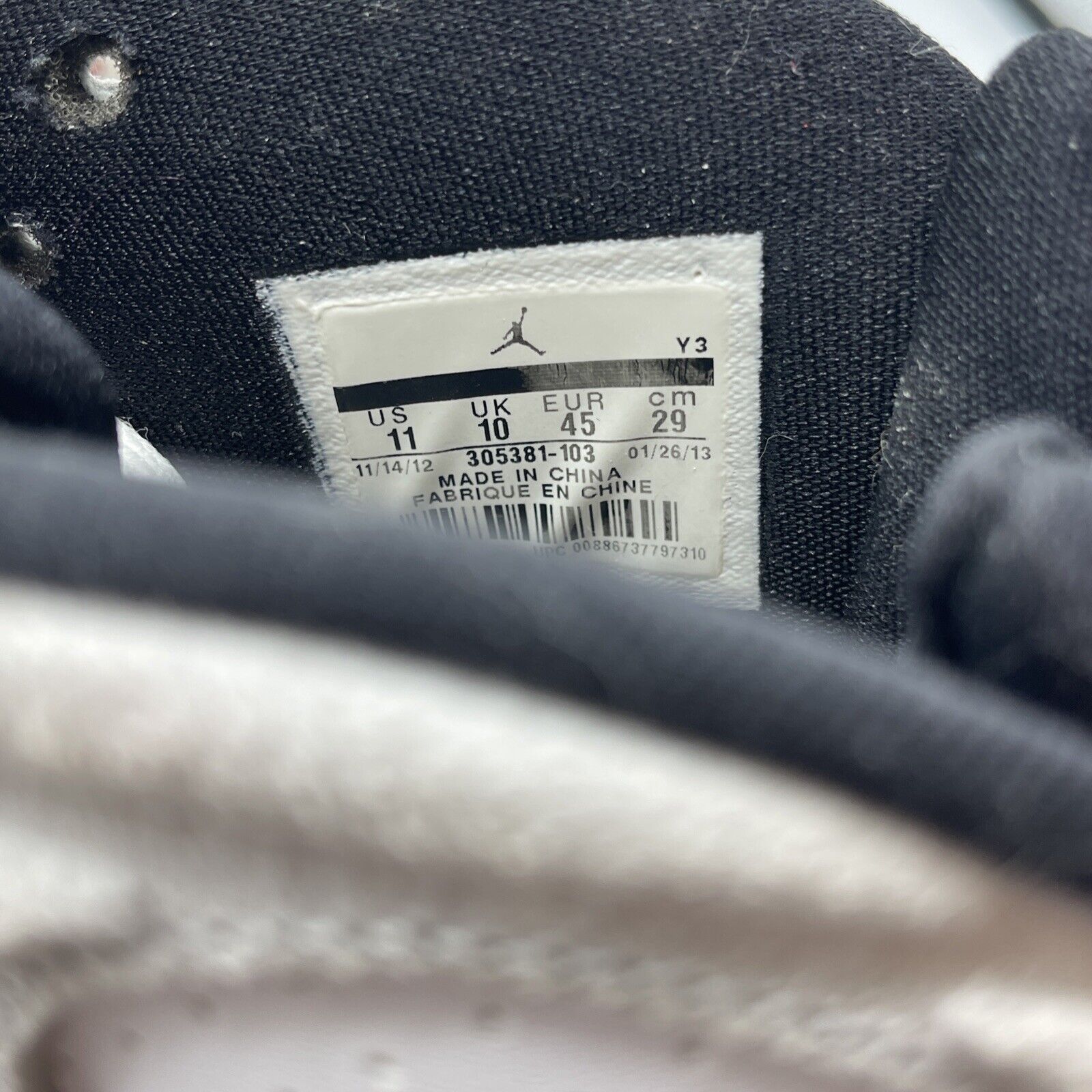 Size 11 - Air Jordan 8 Retro 2013 Bugs Bunny White Grey Suede (305381-103)