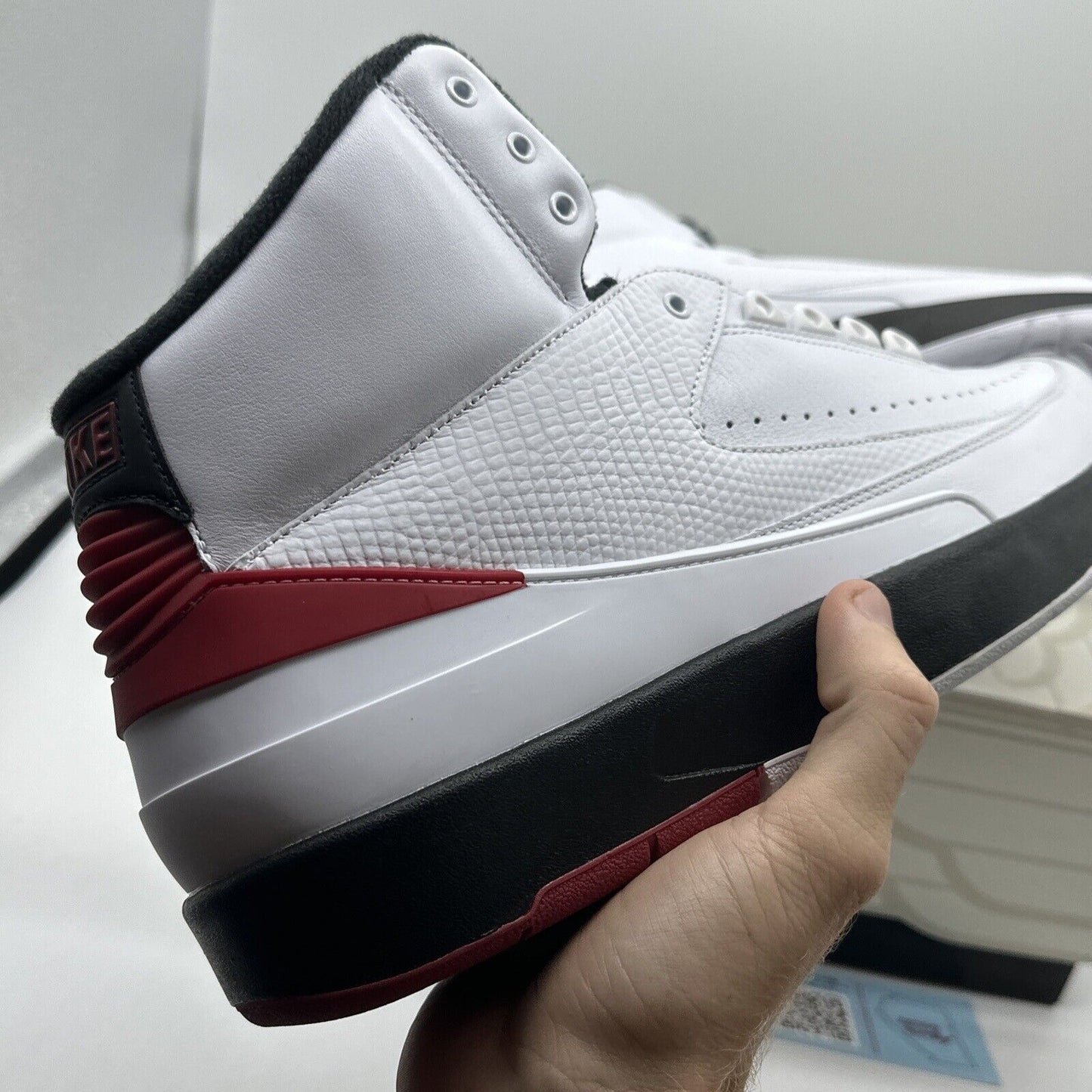 [DX2454-106] Mens Air Jordan Retro 2 OG 'Chicago' (2022) White Red Black Brand N