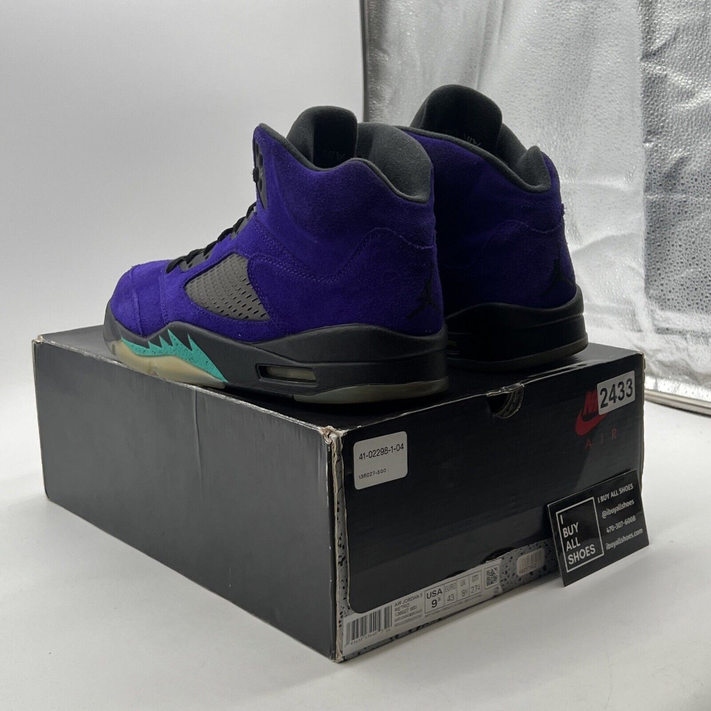 Size 9.5 - Air Jordan 5 Retro Alternate Grape 2020 (136027-500)