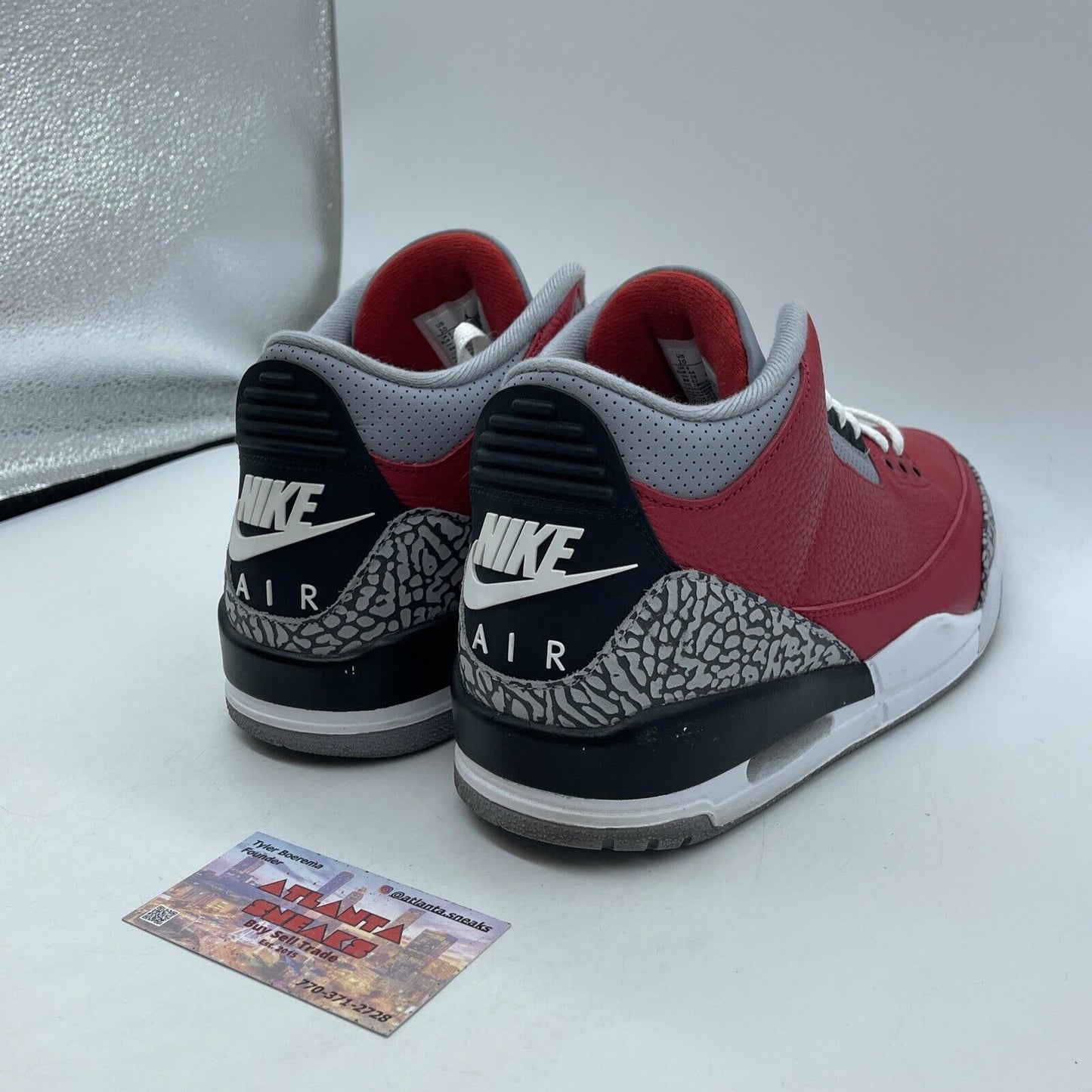 Size 10 - Jordan 3 Retro SE Mid Unite Red Grey White Suede Leather (CK5692-600)