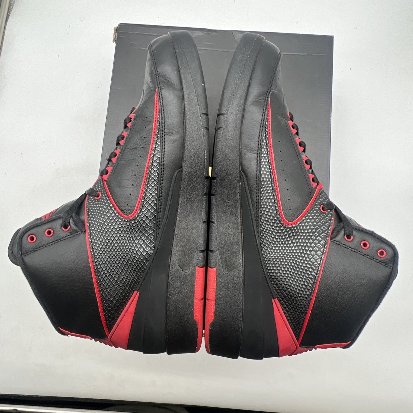 Size 14 - Air Jordan 2 Retro Alternate 87 (834274-001)