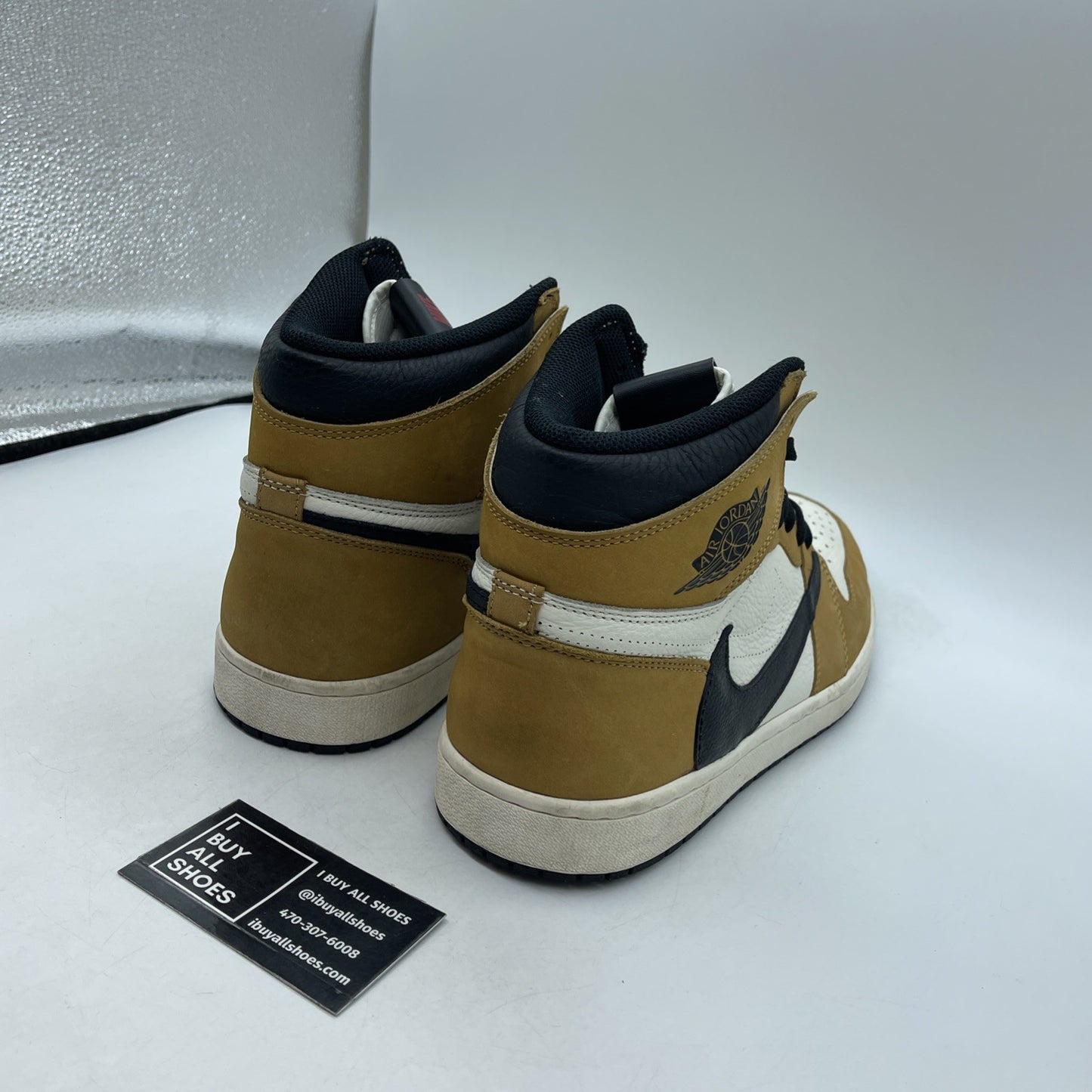 Size 12.5 - Air Jordan 1 Retro High OG Rookie of the Year 2018 (555088-700)