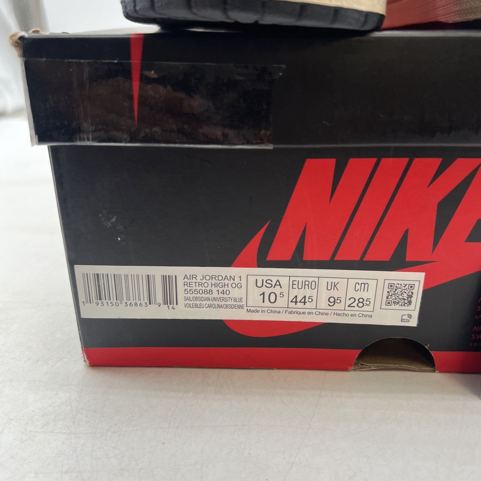 Size 10.5 - Air Jordan 1 Retro OG High Obsidian UNC 2019 (555088-140)