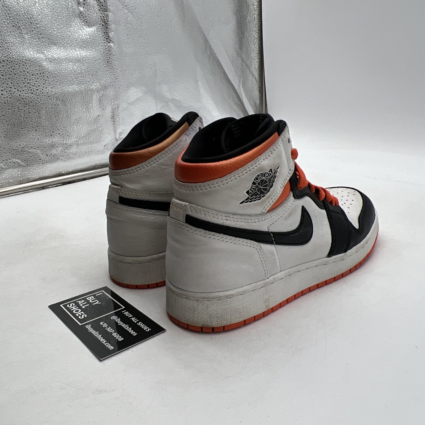 Size 5.5 - Air Jordan 1 Retro High Electro Orange (555088-180)
