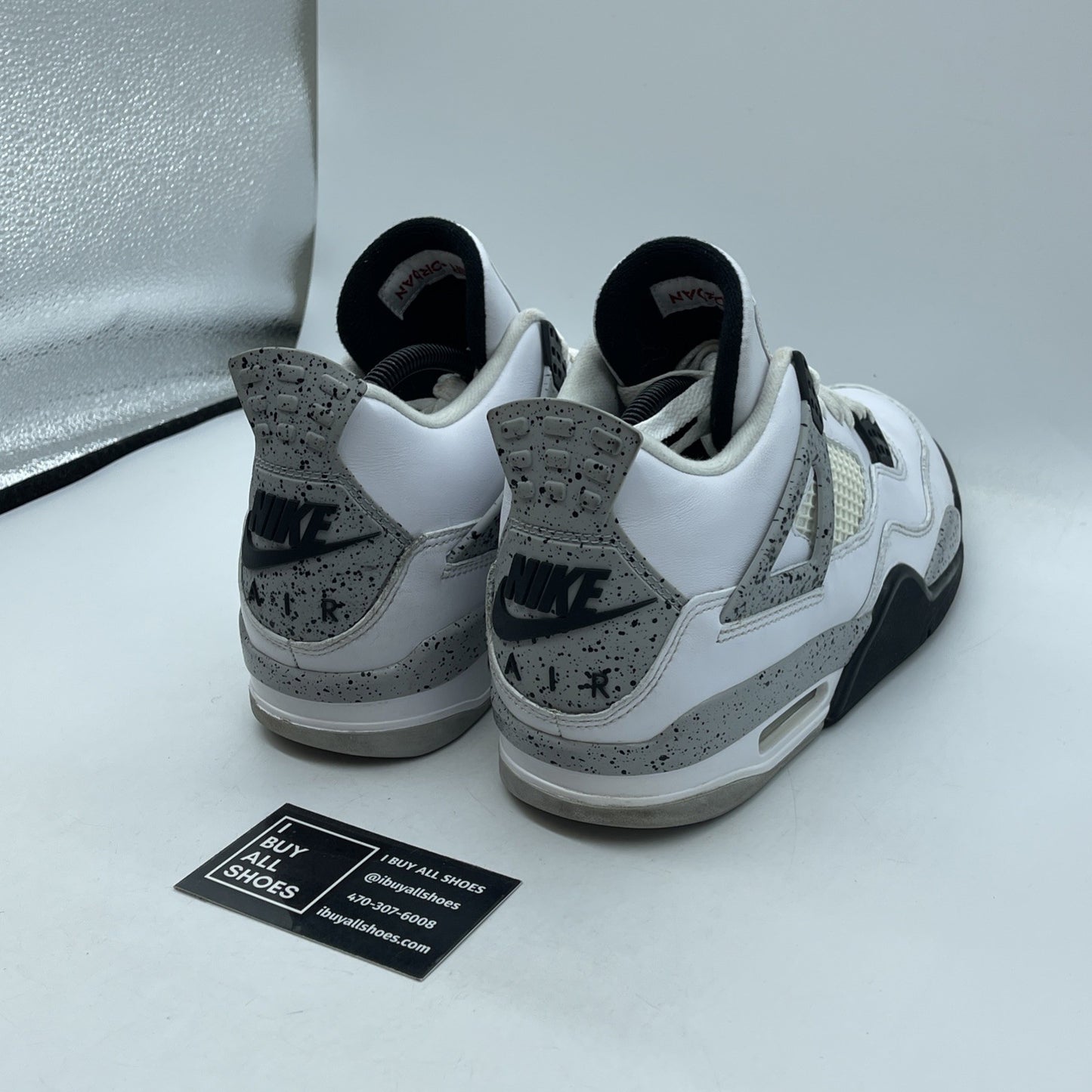 Size 9 - Jordan 4 Retro OG Mid White Cement White Leather (840606-192)