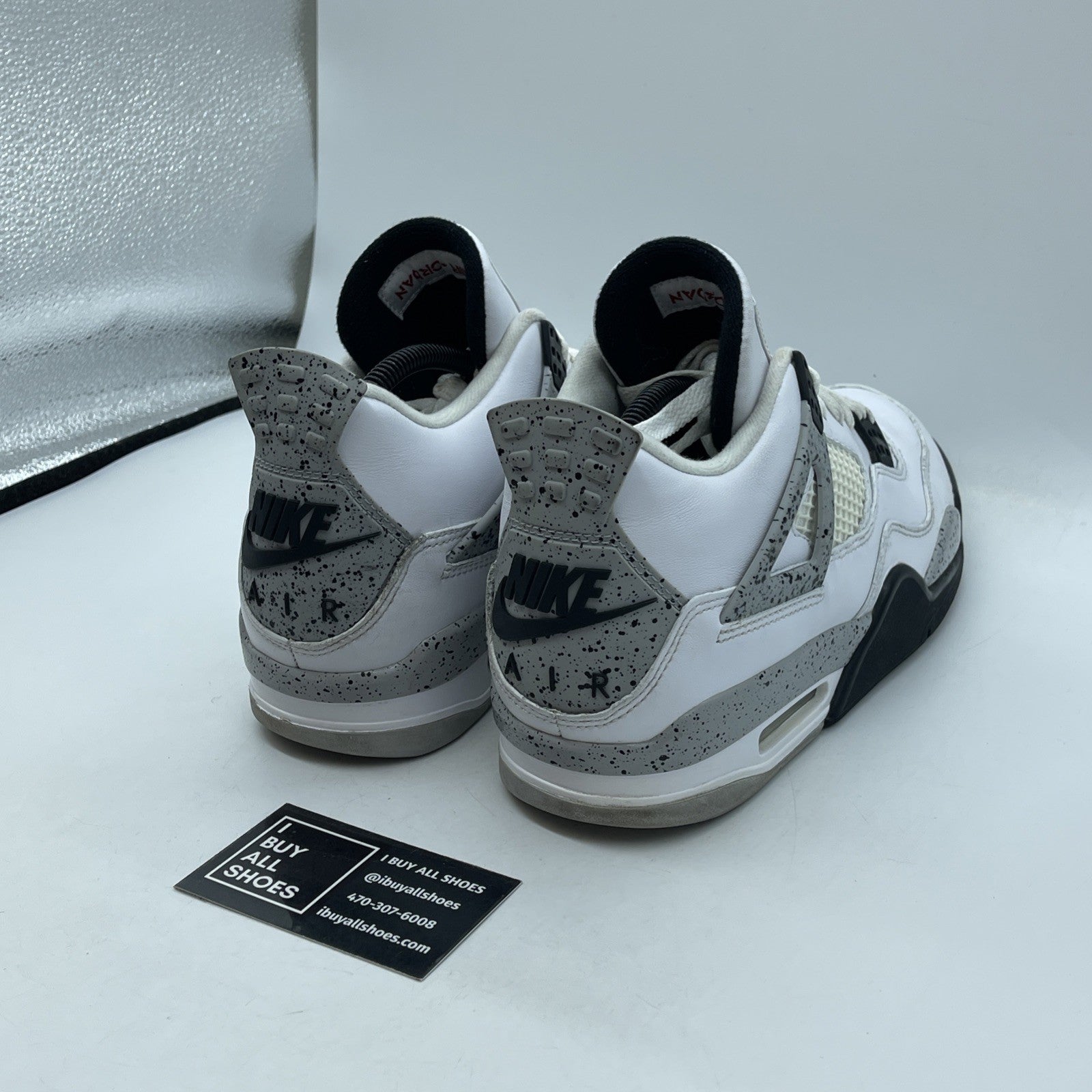 Size 9 - Jordan 4 Retro OG Mid White Cement White Leather (840606-192)