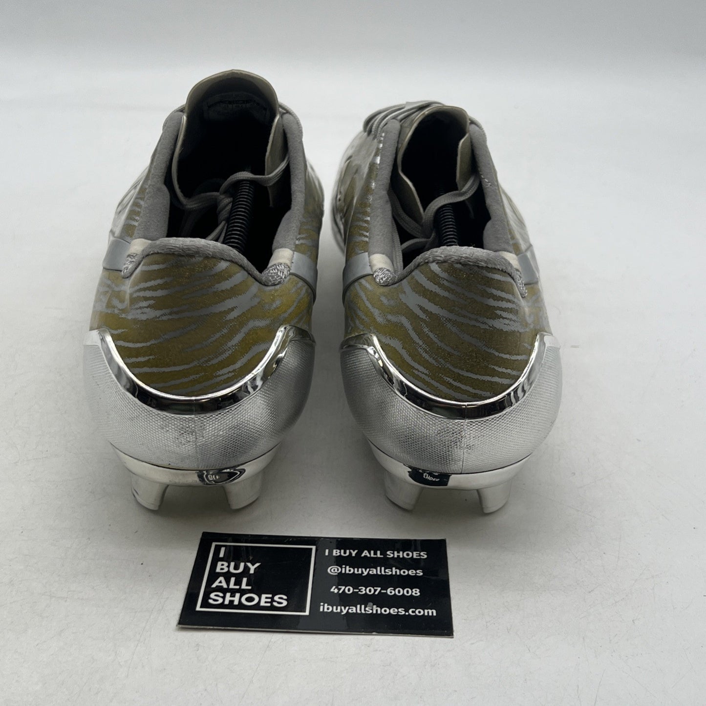 Size 14 - Under Armour UA Spotlight Silver Football Cleats Spikes (1280533-210)