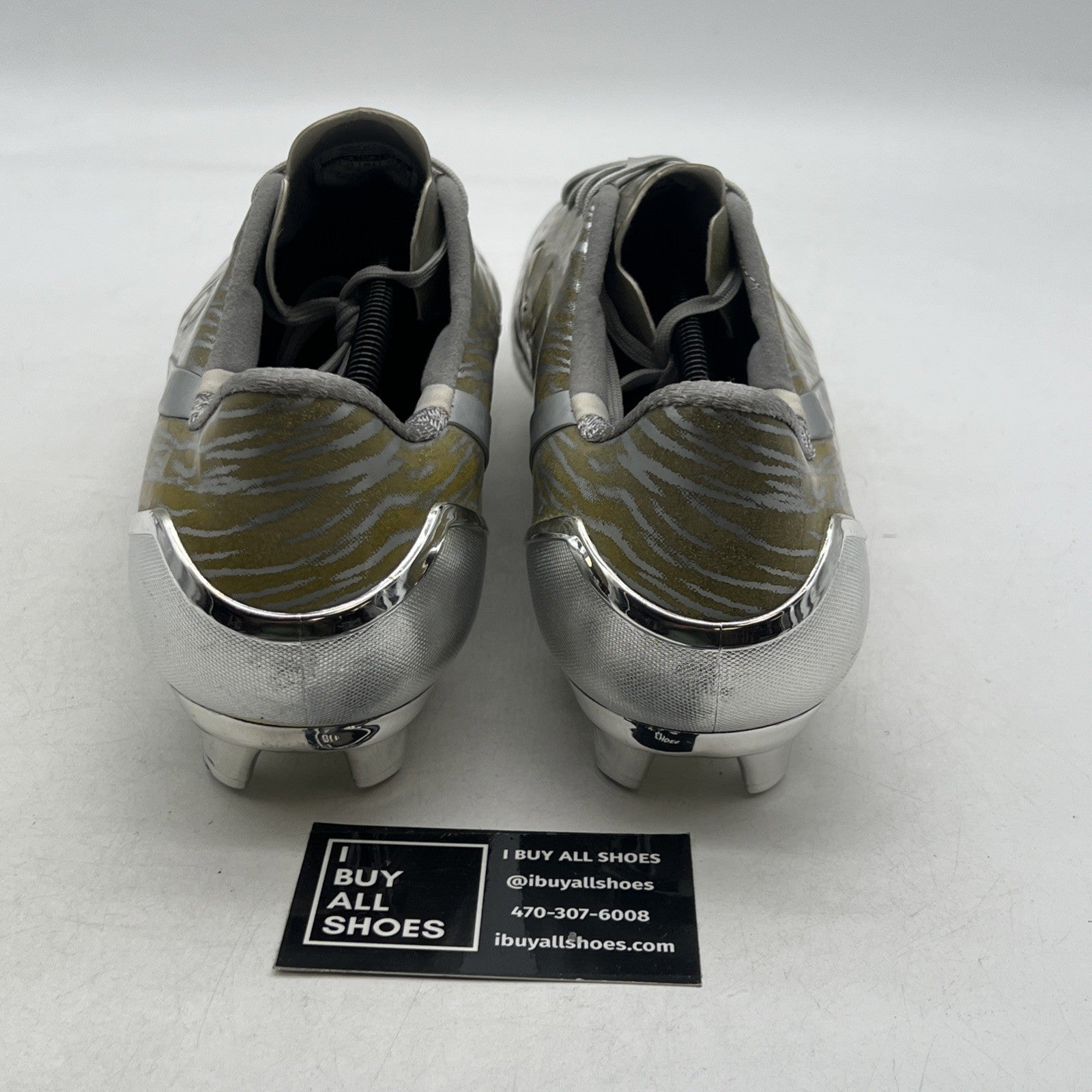 Size 14 - Under Armour UA Spotlight Silver Football Cleats Spikes (1280533-210)