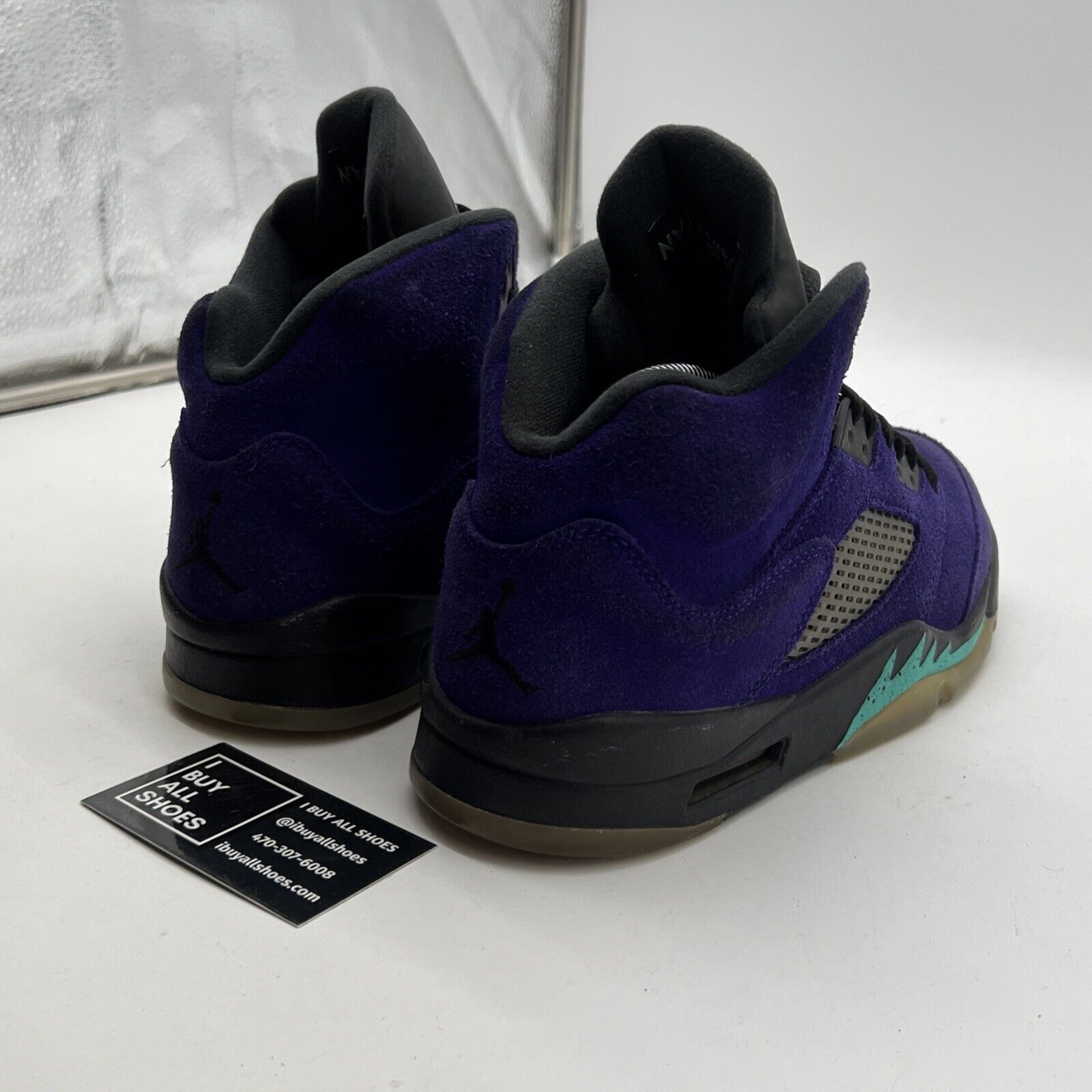 Size 9.5 - Air Jordan 5 Retro Alternate Grape 2020 (136027-500)