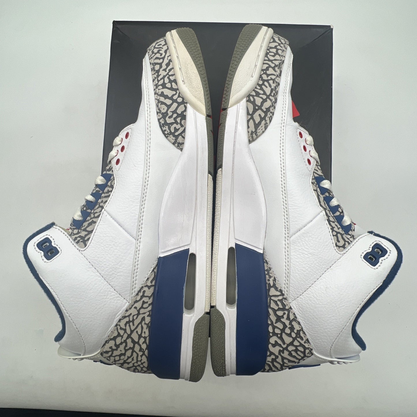 Size 11 - Air Jordan 3 Retro OG Mid True Blue (854262-106)