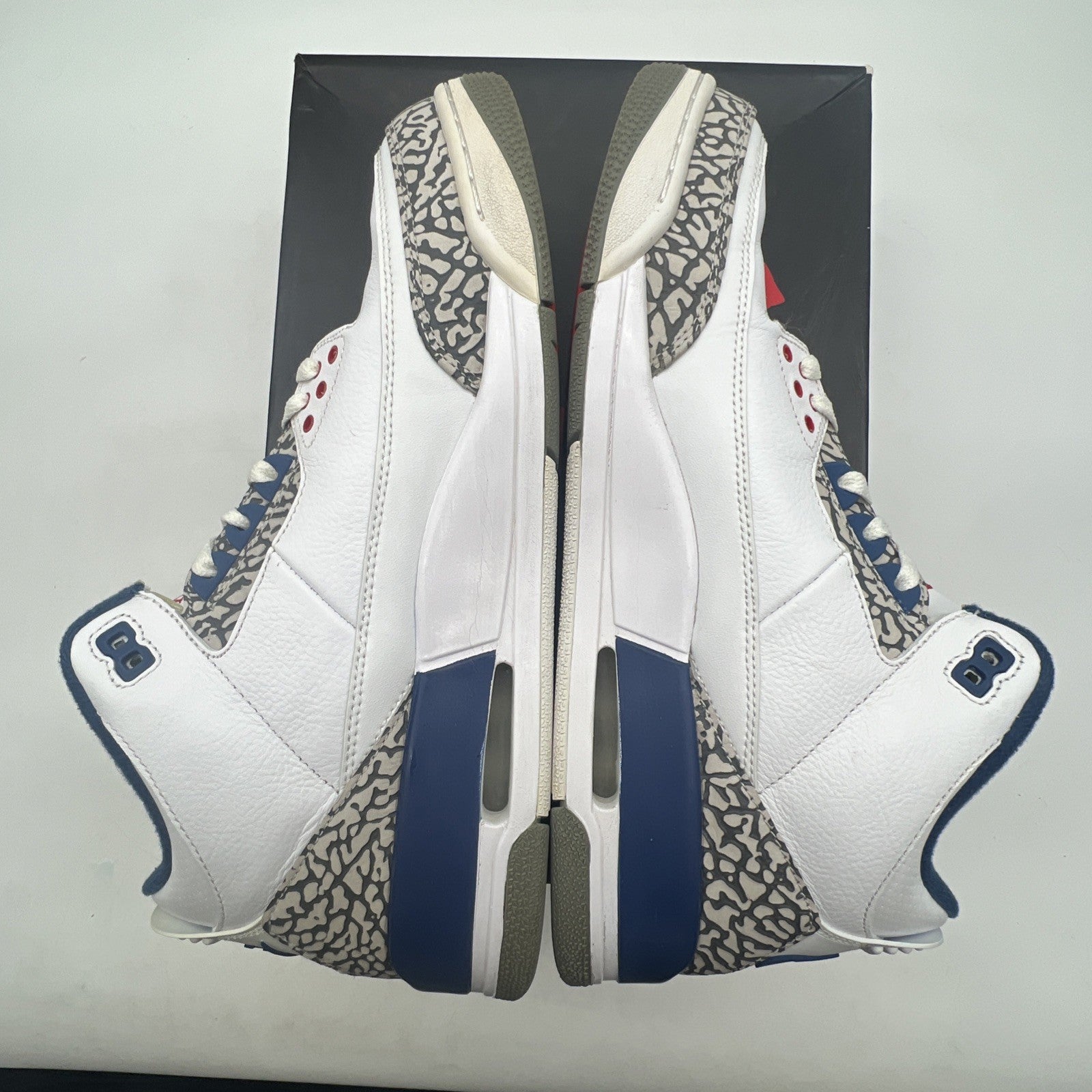 Size 11 - Air Jordan 3 Retro OG Mid True Blue (854262-106)